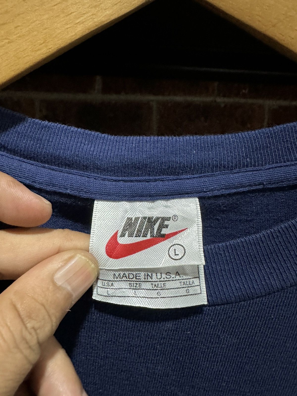 Nike ACG Vintage 90s Nike Acg Usa Tee Size US L / EU 52-54 / 3 - 10 Thumbnail
