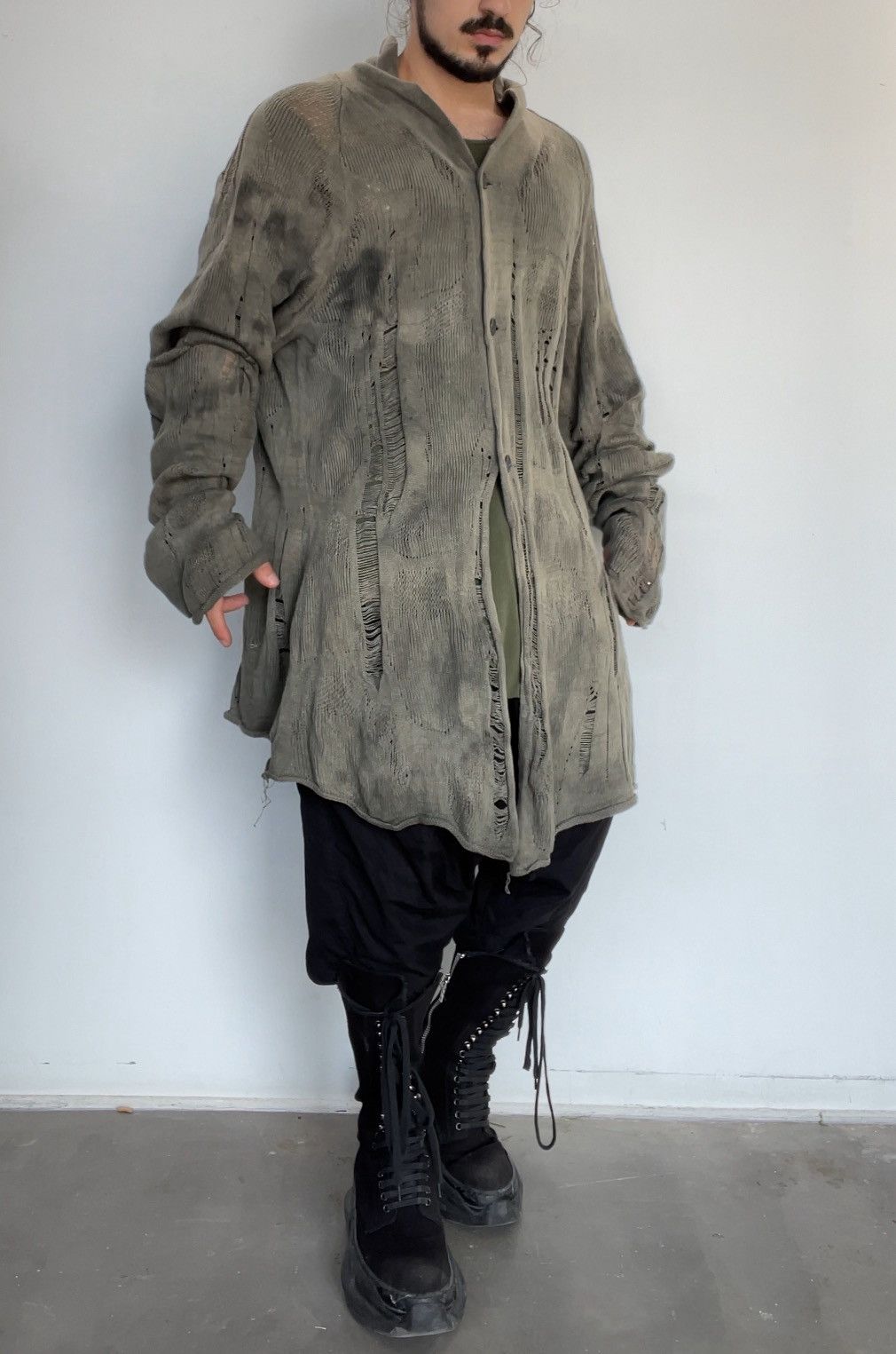 Other Chia Hung Su Distressed Cardigan Size US L / EU 52-54 / 3 - 4 Thumbnail