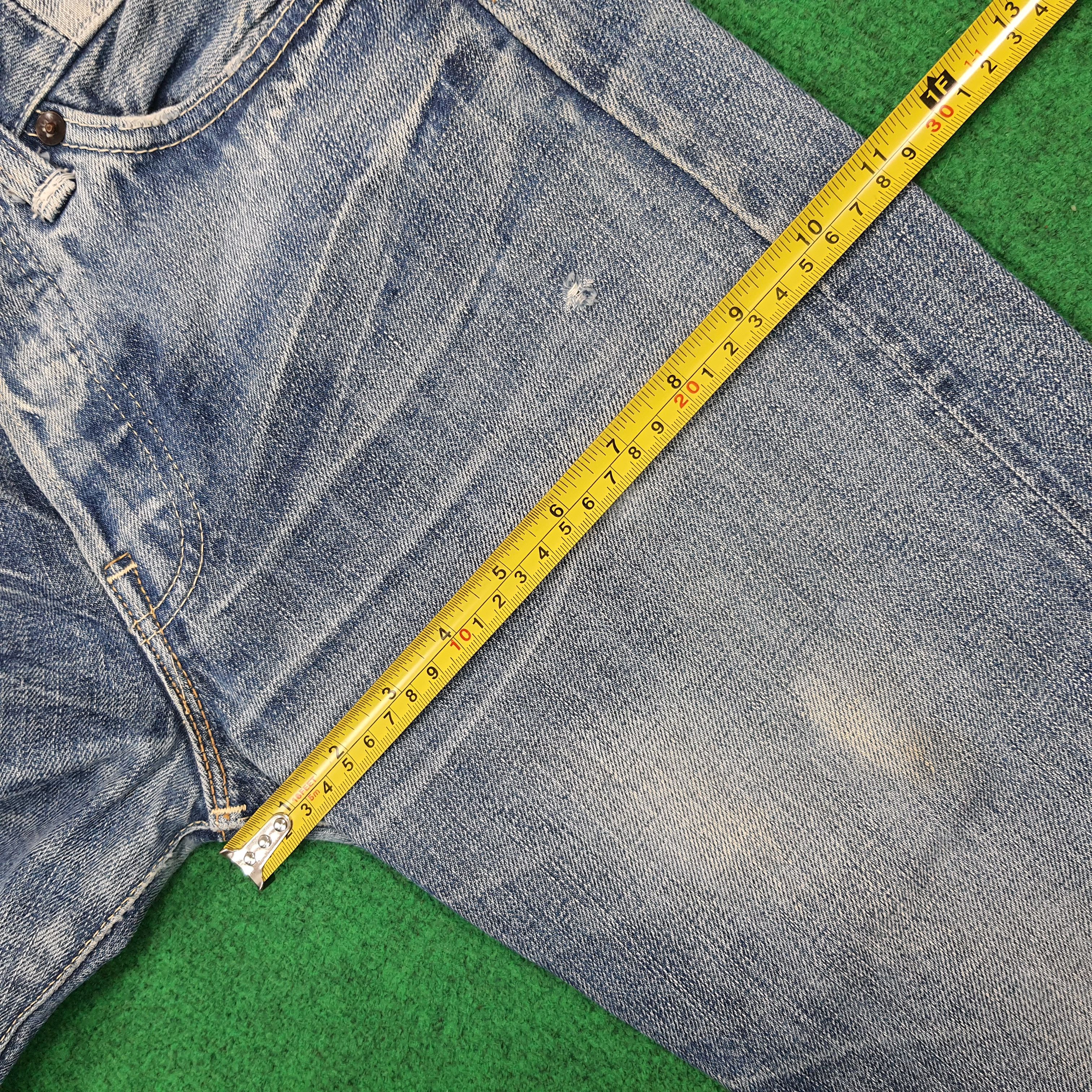 Levi's Vintage 501 E Selvedge Distressed Jeans E1N39 Size US 30 / EU 46 - 14 Thumbnail