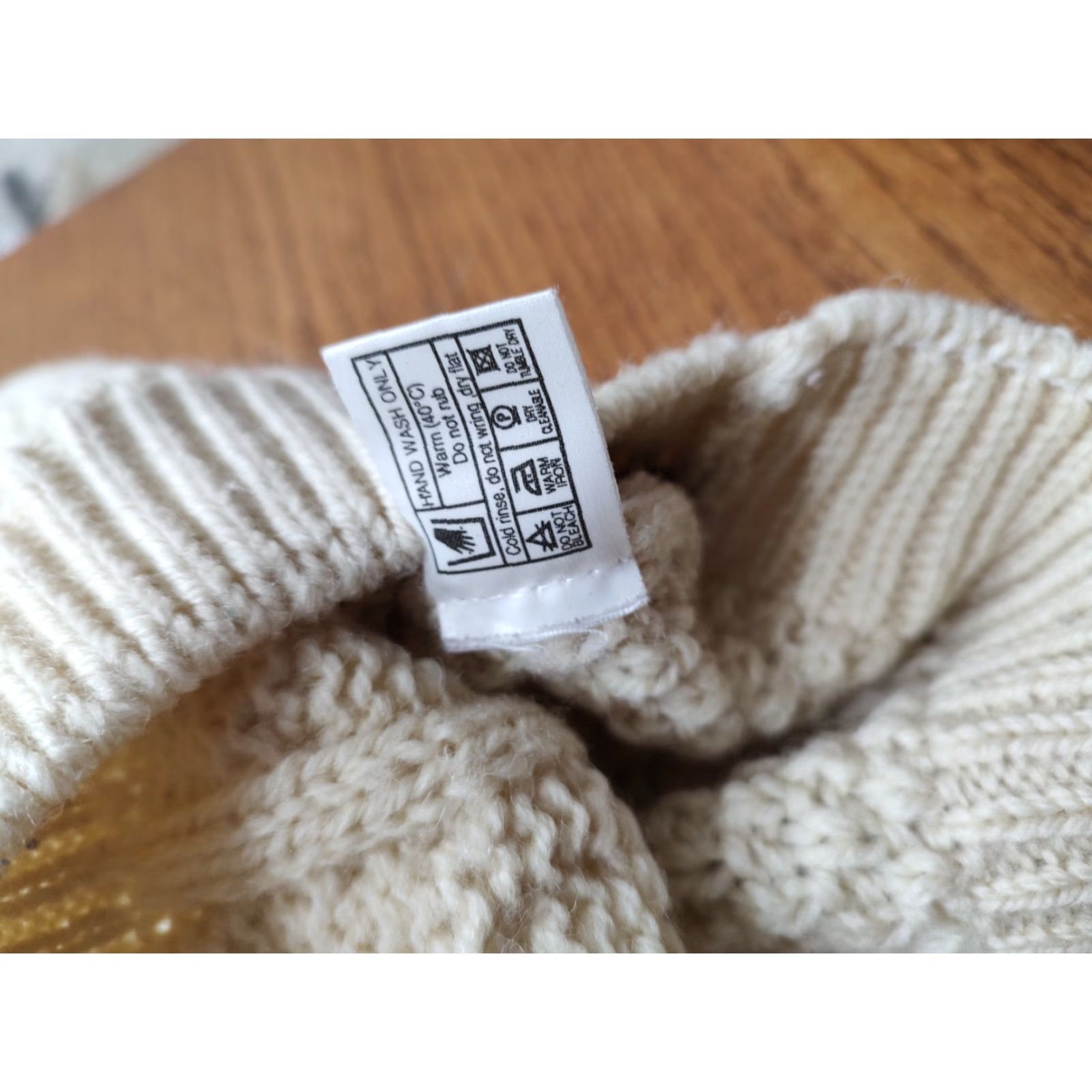 Highland 2000 VINTAGE Highland Cardigan Womens Wool Cable-Knit Sweater Crew Neck M Ivory 90s Nordic Outdoor Size M / US 6-8 / IT 42-44 - 6 Thumbnail