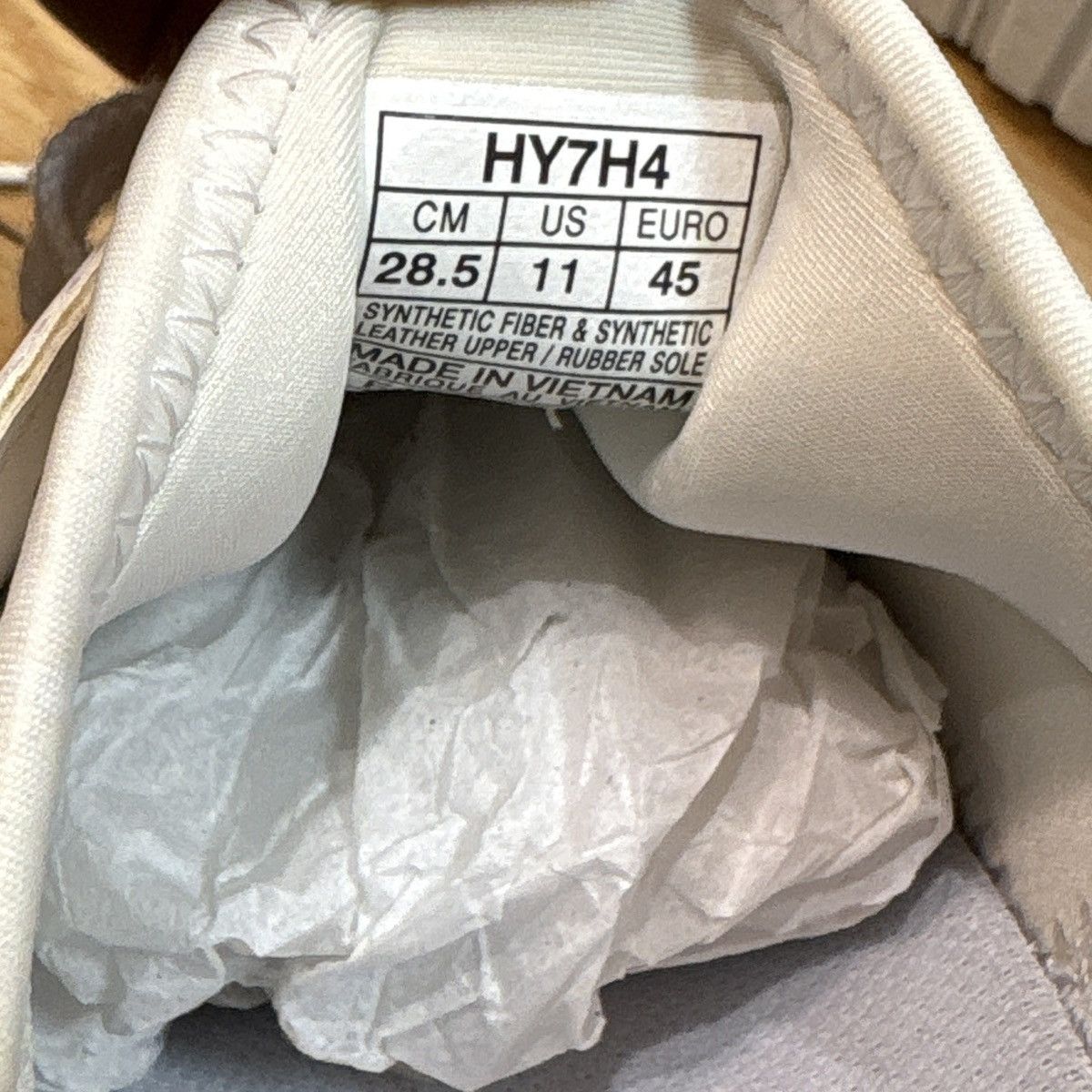 Asics NWT! Men’s Asics Gel Lyte 5! Triple white. Size 11 Size US 11 / EU 44 - 7 Thumbnail