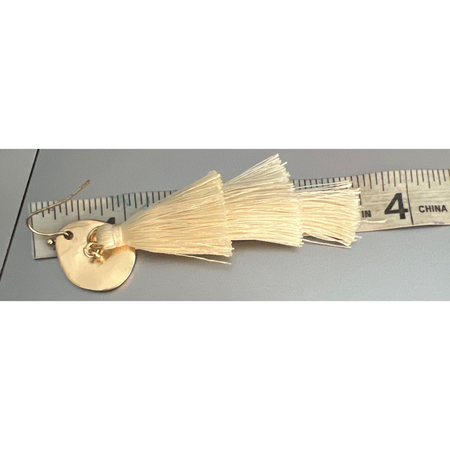 Other 3 Tiered Tassel Earrings Gold Tone Disc Cream Thread Stateme Size ONE SIZE - 5 Thumbnail