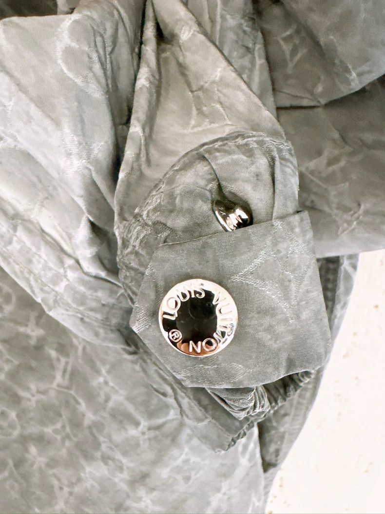 Louis Vuitton Louis Vuitton Grey full logo trench coat 2503-Nextarrow Size XXS / US 00 / IT 34 - 8 Thumbnail