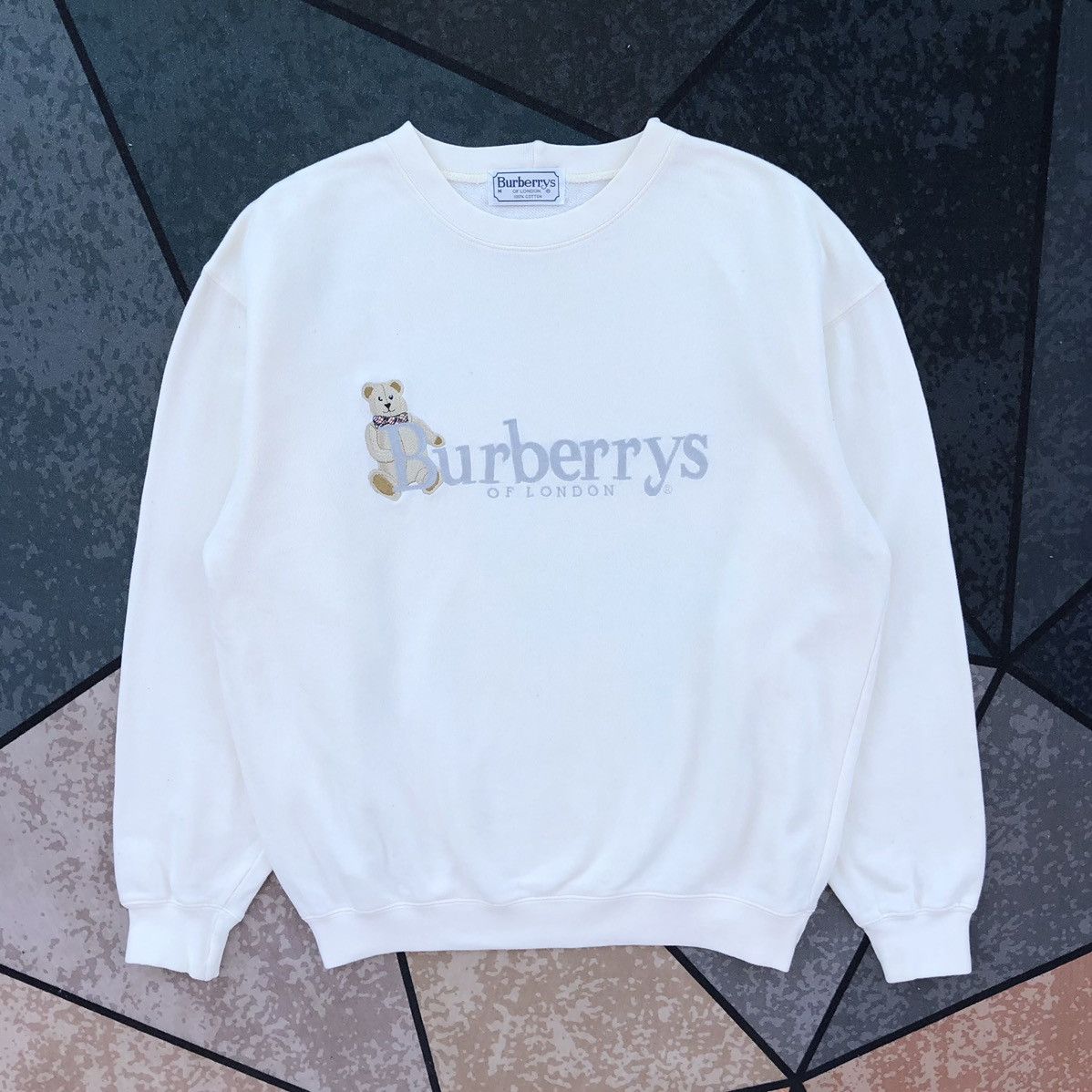 image of Burberrys Embroidery Spellout Sweatshirts in White, Men's (Size Medium)