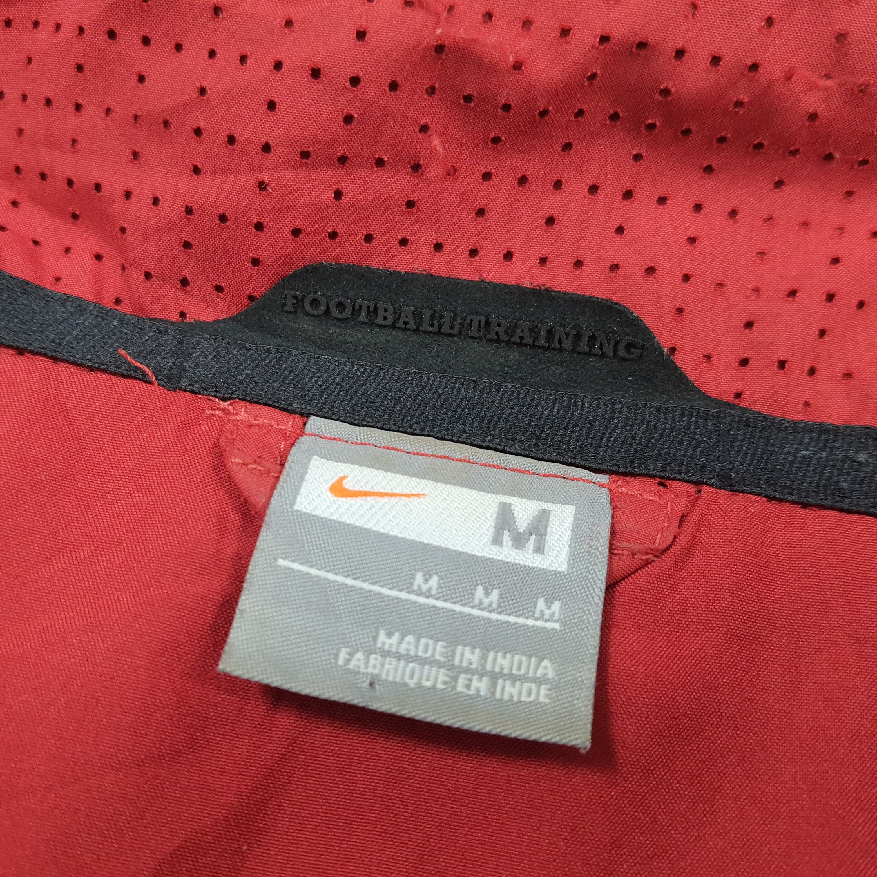 Nike Y2K Manchester United Nike AIG Training Shell Jacket C302N15 Size US S / EU 44-46 / 1 - 6 Thumbnail
