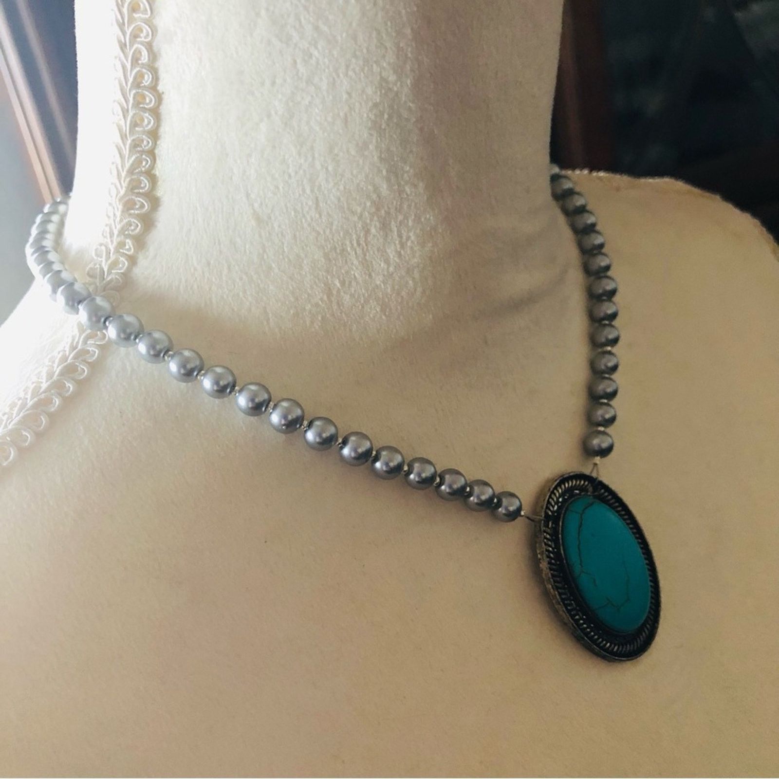 Handmade Handcrafted repurpose oval turquenite pendant Pearl necklace Size ONE SIZE - 3 Thumbnail