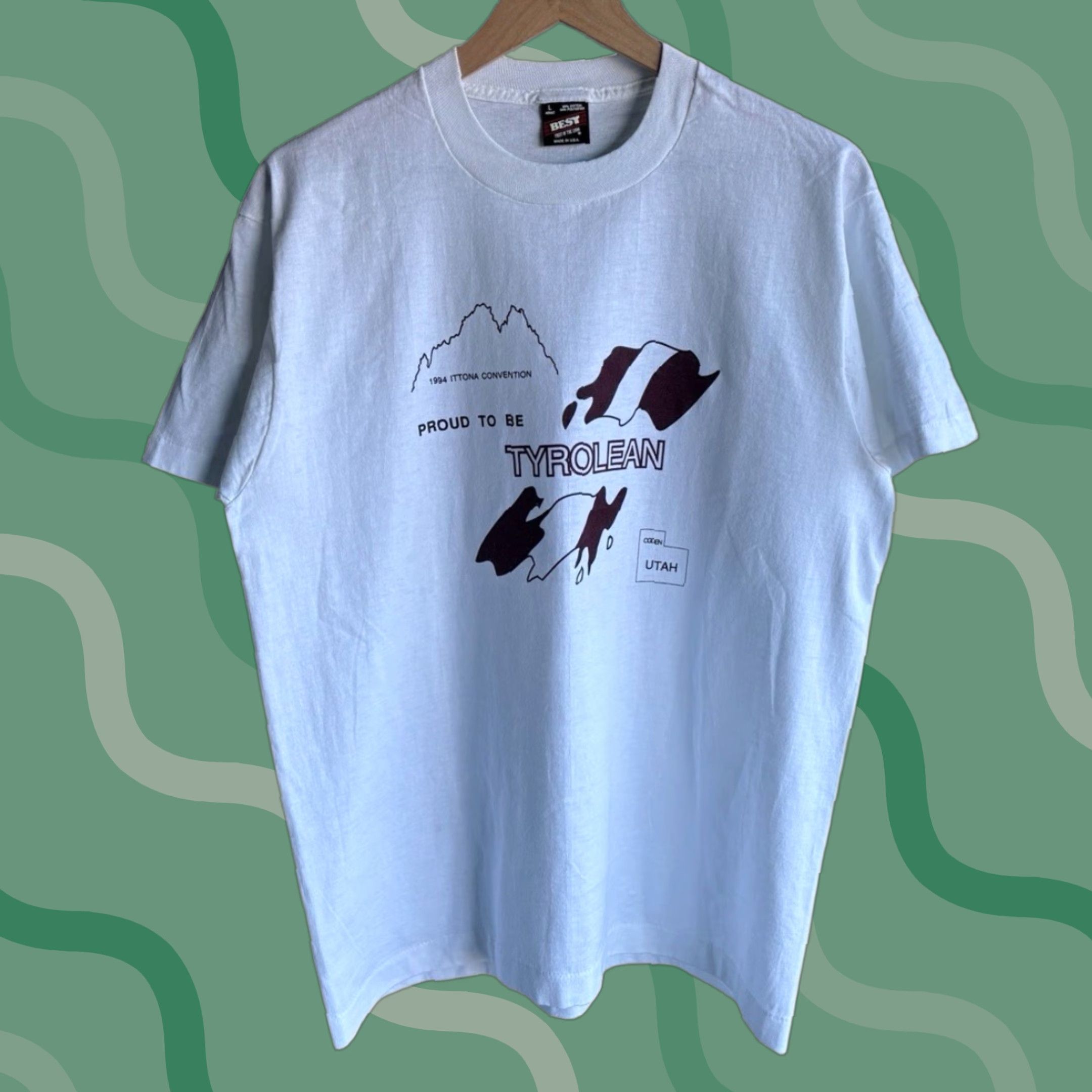 Fruit Of The Loom VINTAGE 90s Fruit of the Loom Tyrolean Tee L White Shirt Mens 90s City USA Disney Cars Free! Stitch Bill Blue Crew Neck Cotton Knit Short Sleeve Size US L / EU 52-54 / 3 - 1 Thumbnail