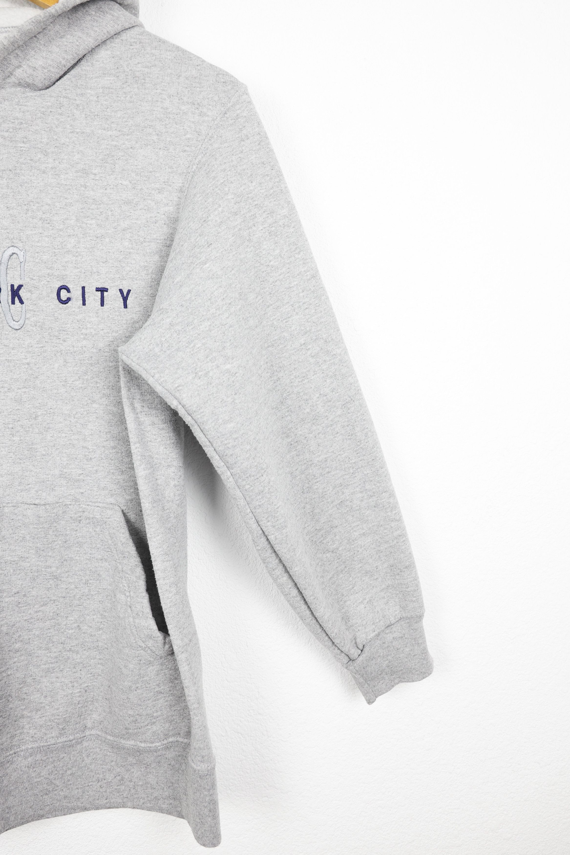 Vintage Vintage NYC New York City Embroidered Graphic Hoodie Size US XS / EU 42 / 0 - 7 Thumbnail