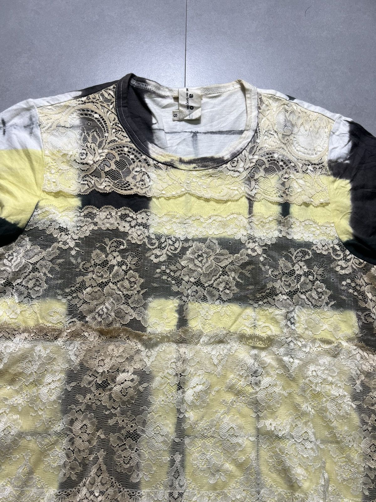 Comme des Garcons Tao CDG - Lace Patched Tee Size M / US 6-8 / IT 42-44 - 3 Thumbnail