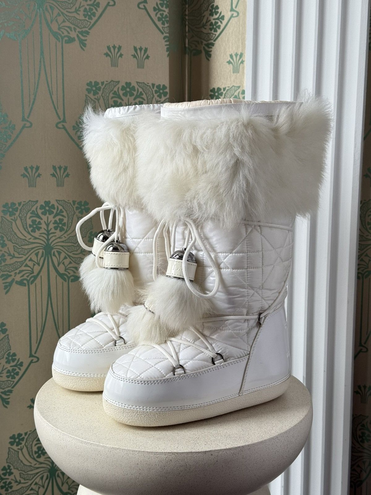 Dior DIOR Moon Boots Fur Snow White by John Galliano Size: 35-37 Size US 6 / IT 36 - 1 Thumbnail