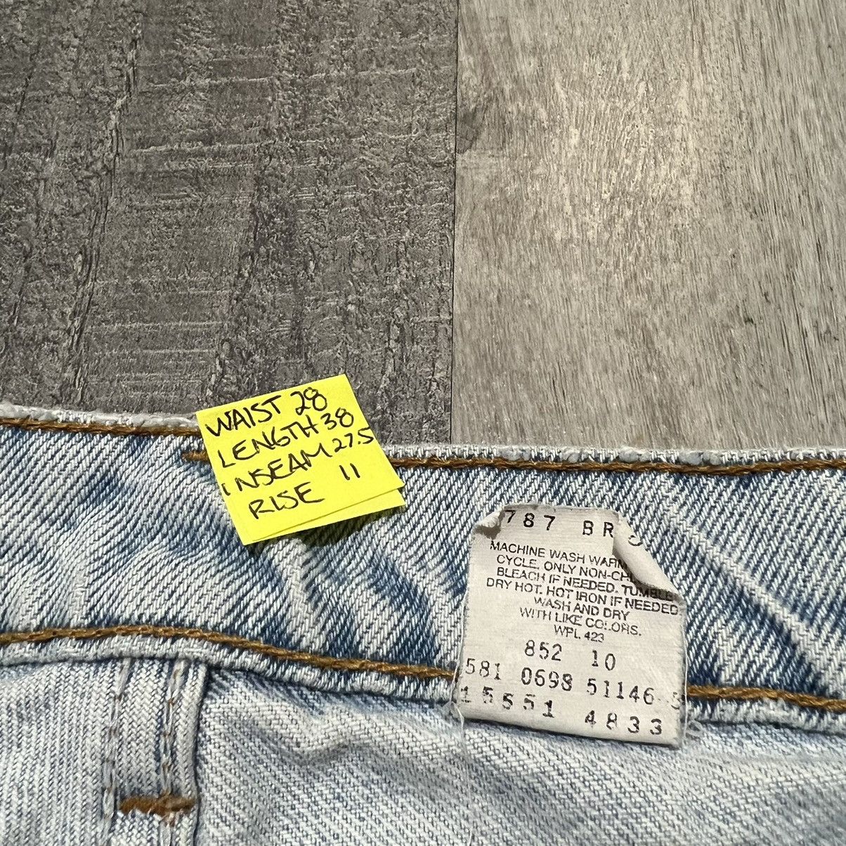 Levi's × Vintage VTG Levis 550 Womans Lightwash Relaxed 90s Denim USA 8 Jeans Size 28" / US 6 / IT 42 - 7 Thumbnail
