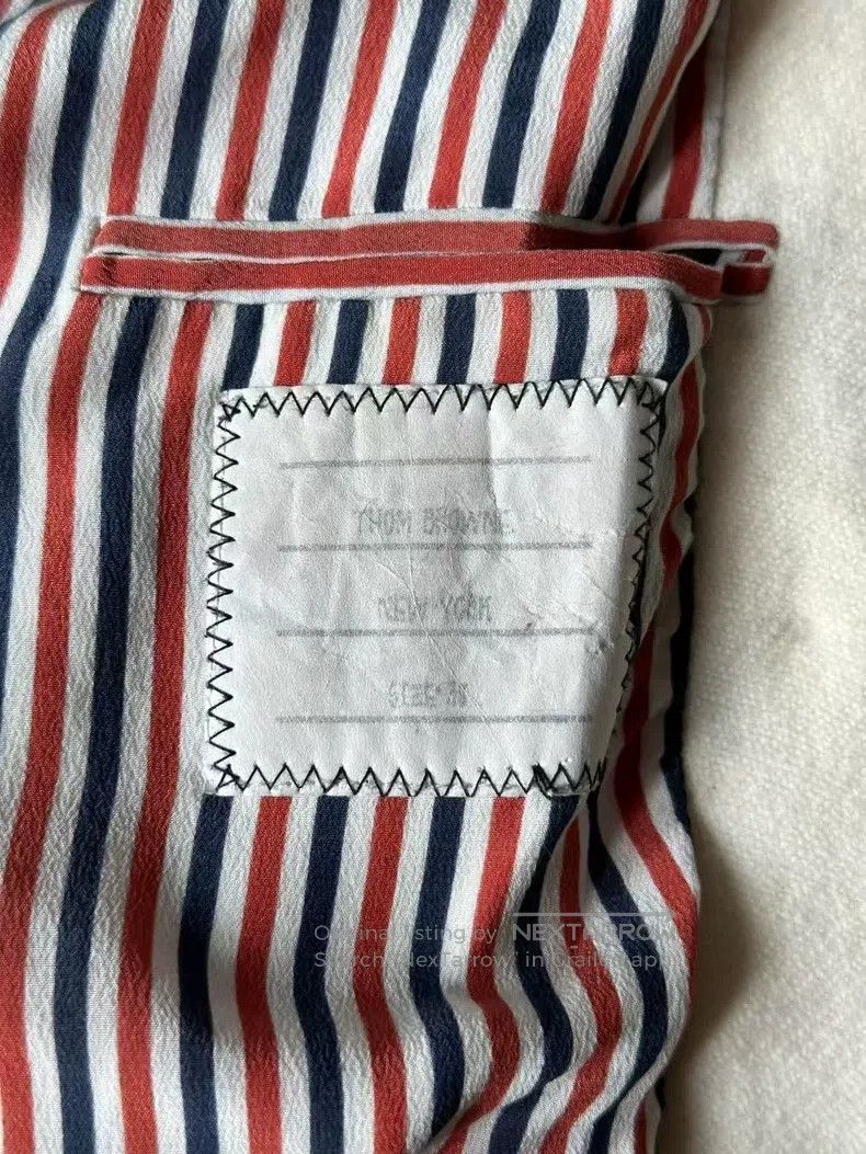 Thom Browne Thom Browne Double-breasted jacket with fur trim Size XS / US 0-2 / IT 36-38 - 3 Thumbnail