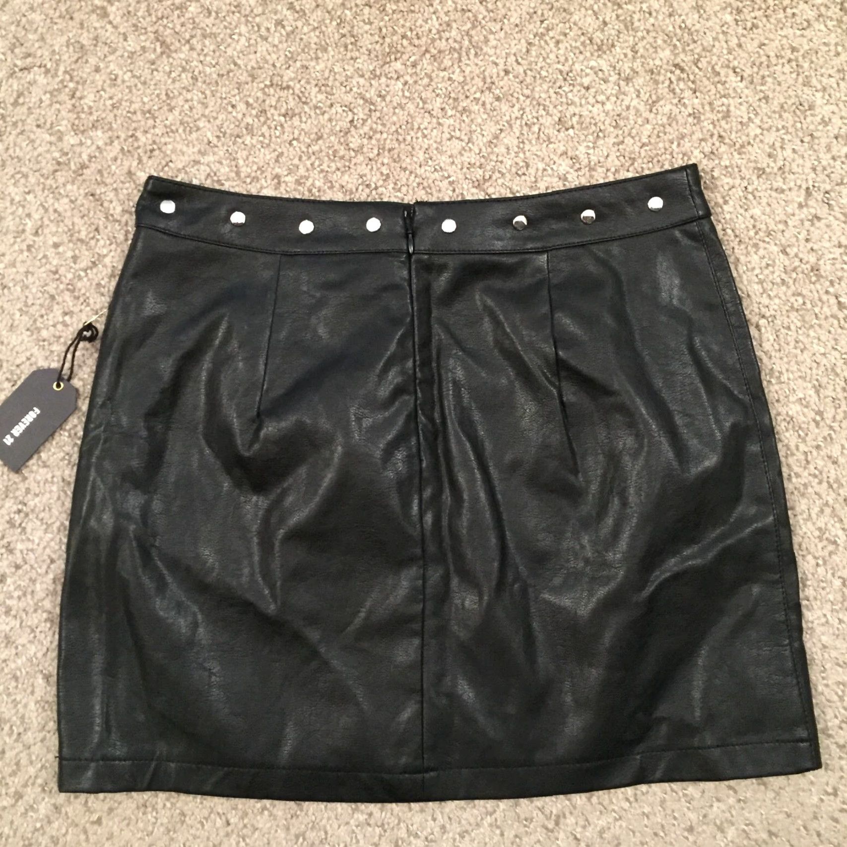Forever 21 Forever 21 Skirt Short Lined Black Faux Leather A-Line 29 Women Size 29" - 7 Thumbnail