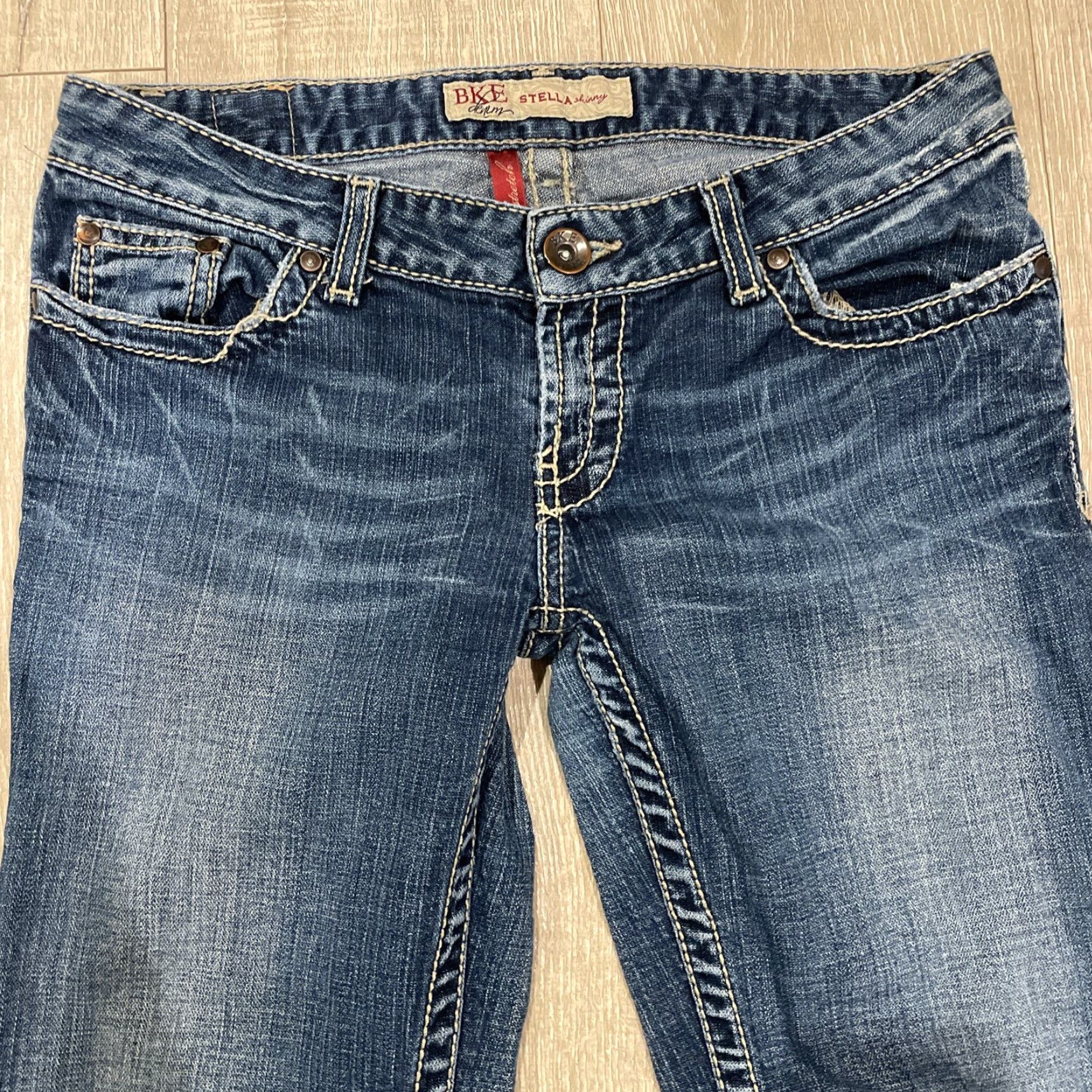 Vintage BKE Stella Distressed Skinny Jeans Women Size 28 Medium Wash Blue 32x31 Inseam American Size 28" / US 6 / IT 42 - 5 Thumbnail