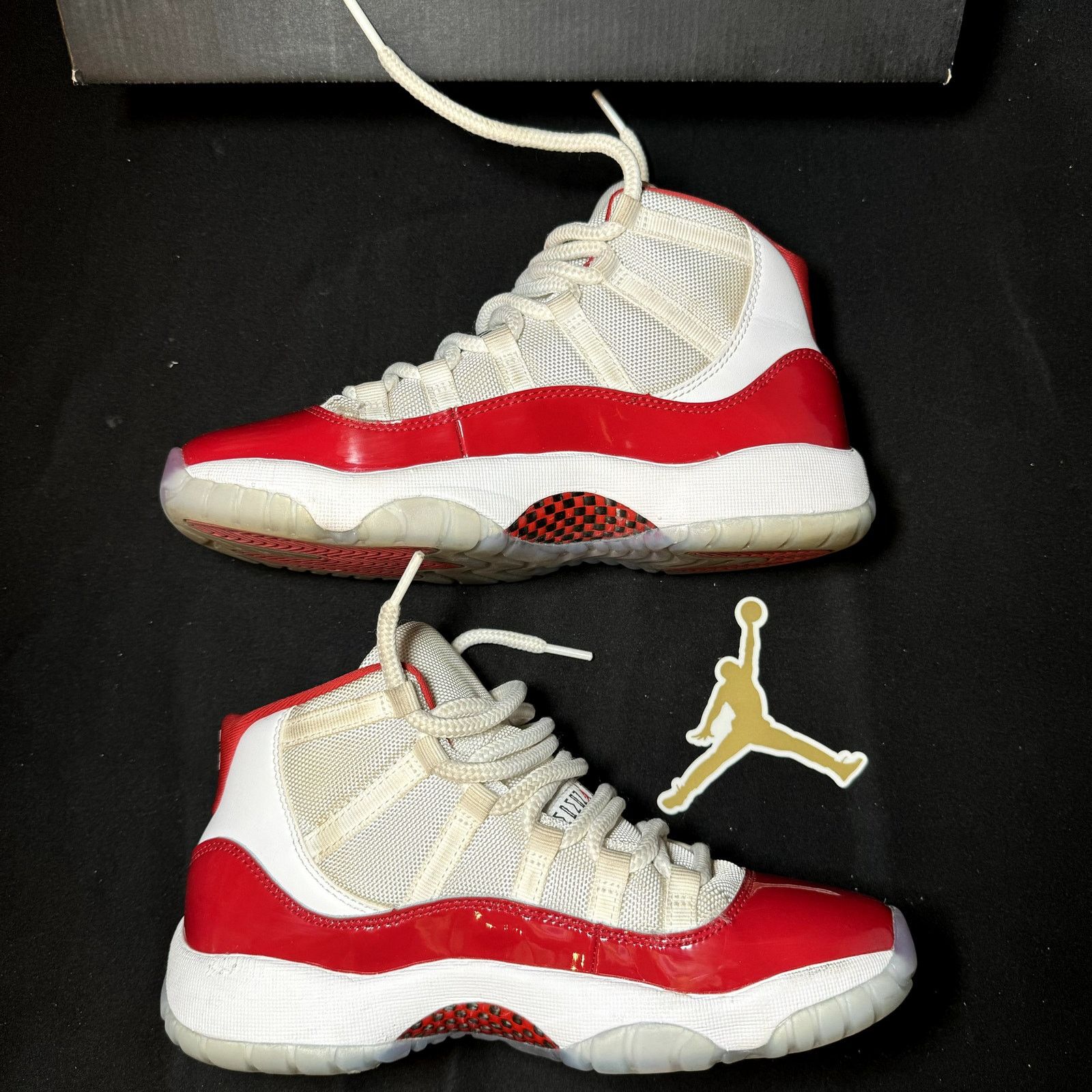Jordan Brand × Nike Size 5 - Nike Air Jordan 11 Retro GS Cherry 2022 Men's Shoes Size US 5 / EU 37 - 2 Thumbnail