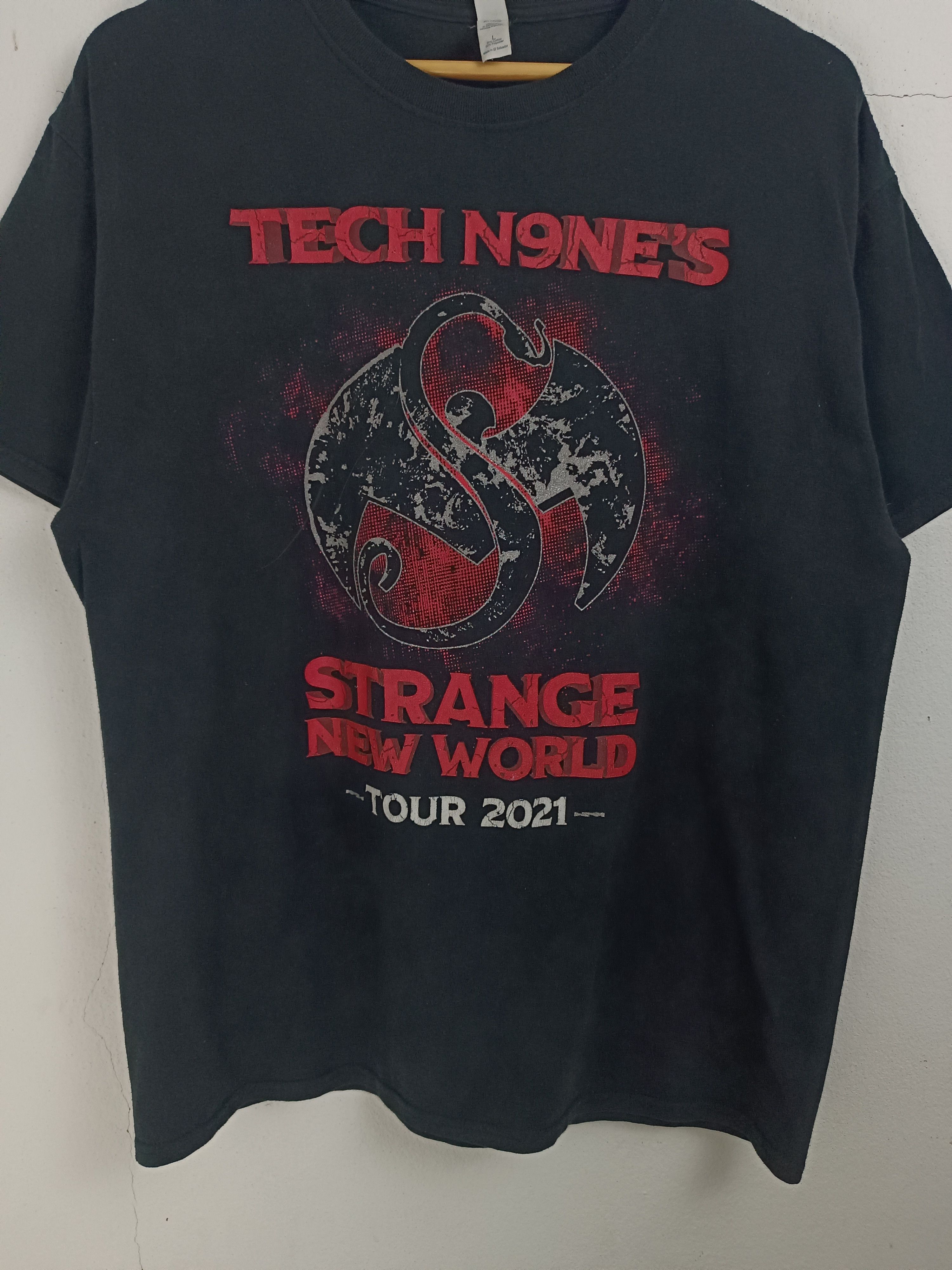 Rap Tees TECH N9NE'S STRANGE NEW WORLD TEE eminem tupac biggie Size US L / EU 52-54 / 3 - 7 Thumbnail