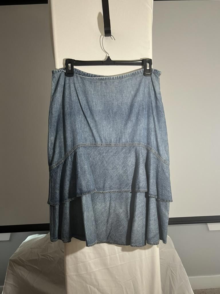 Designer Lauren Jeans Co. Denim Tiered Maxi Skirt - Size 6 Size 28" / US 6 / IT 42 - 1 Thumbnail
