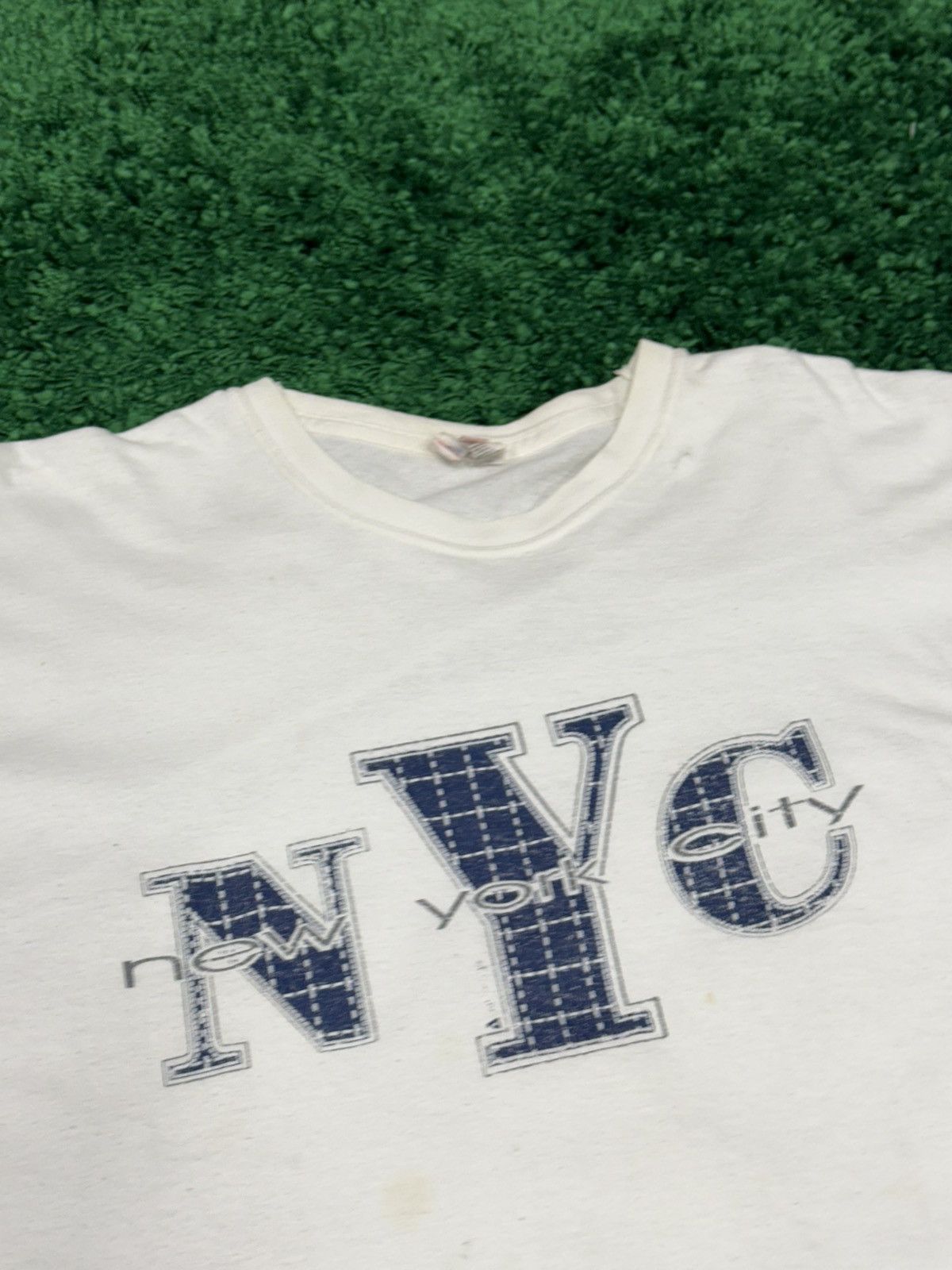 Vintage Vintage NYC New York City USA America Screenstar White Tee Size US L / EU 52-54 / 3 - 3 Thumbnail
