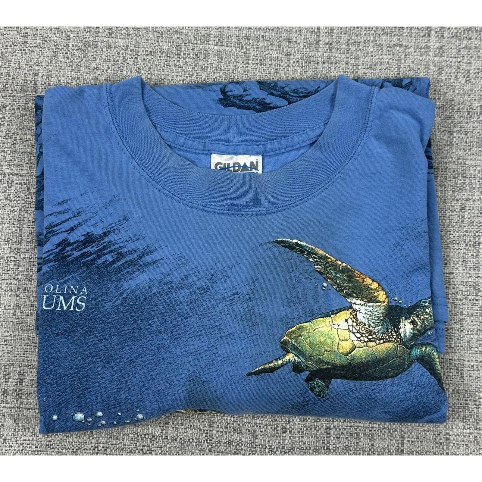 Gildan North Carolina Aquariums Shirt XL Wrap Around Sea Turtles Size US XL / EU 56 / 4 - 12 Thumbnail
