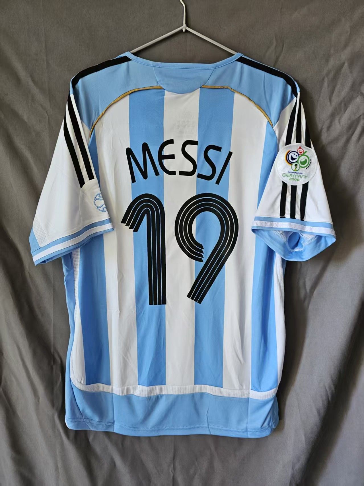 Other 2006 Argentina #19 Messi Jersey Home Size US M / EU 48-50 / 2 - 2 Thumbnail