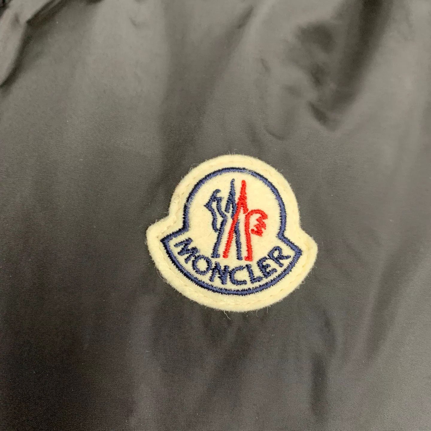 Moncler Moncler FW25 Castelnou Short Down Jacket Size 3 95 New Size M / US 6-8 / IT 42-44 - 9 Thumbnail