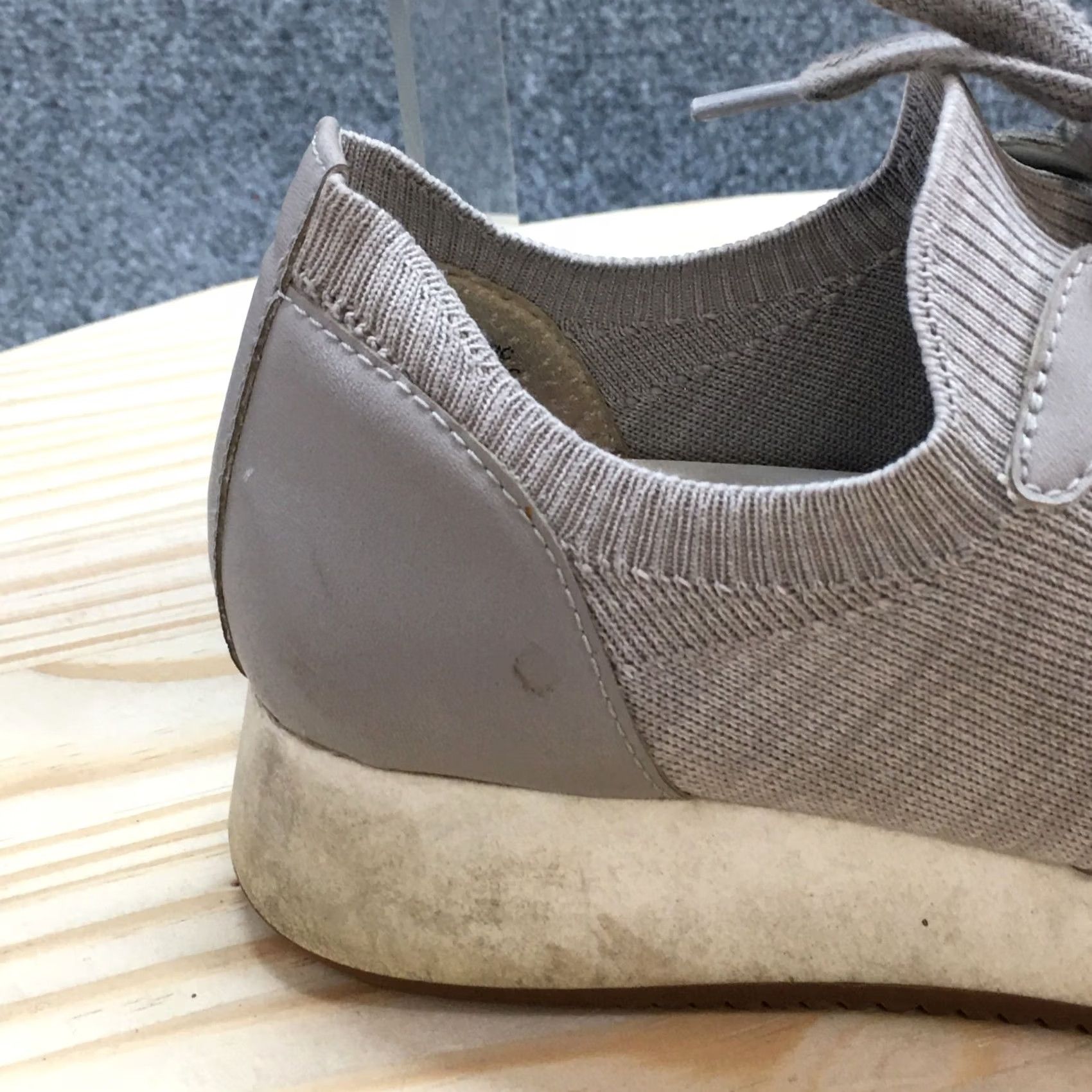 Banana Republic Banana Republic Shoes Womens 6 M Sporty Low Top Knitted Sneakers Gray Fabric Sneakers Gray Women Size M / US 6-8 / IT 42-44 - 7 Thumbnail