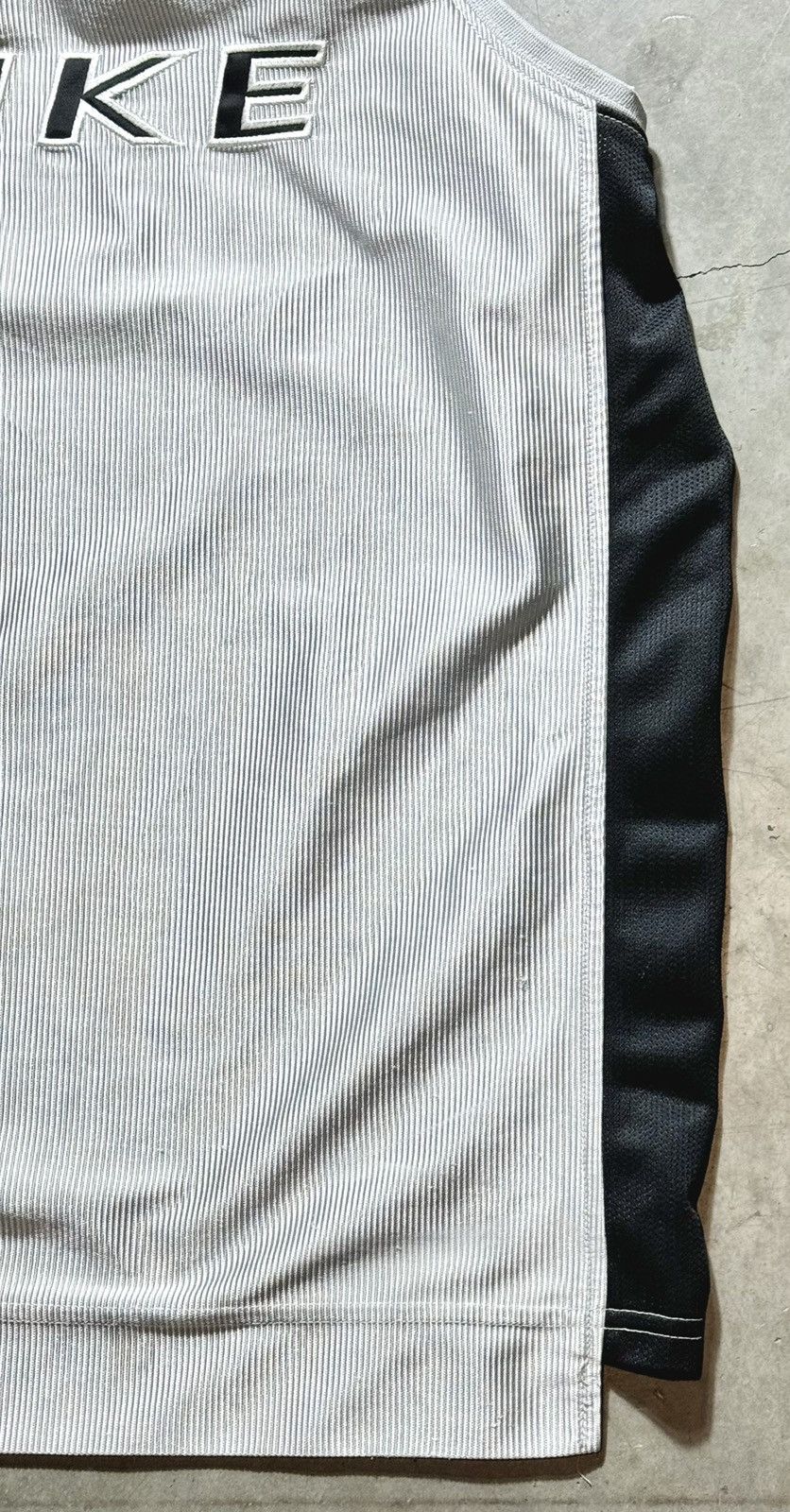 Nike × Vintage Vintage 90’s Nike Basketball Dazzle Jersey size L Size US L / EU 52-54 / 3 - 6 Thumbnail