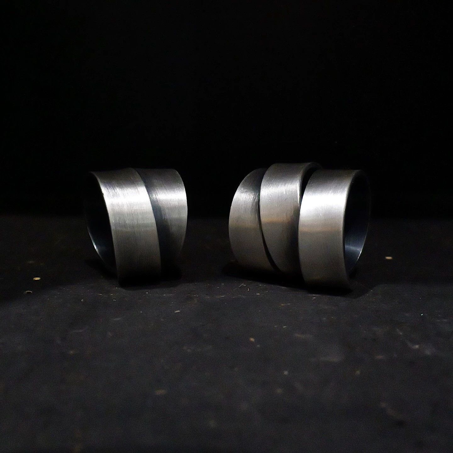 Other D.U.W. Minimal Brushed Polished Cross Ring SS 14+20 Size ONE SIZE - 1 Thumbnail
