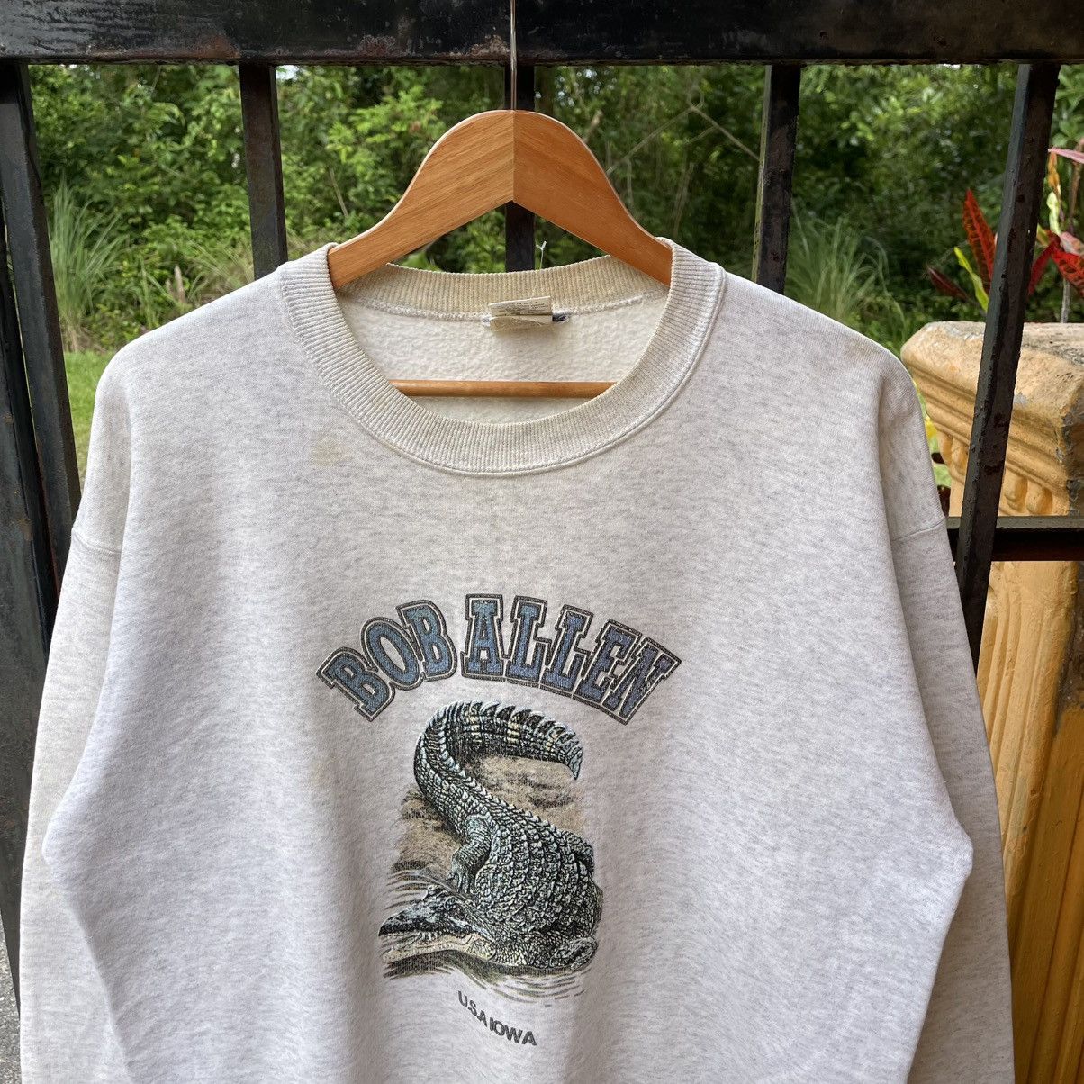 Vintage 🔥Vintage 90s Bob Allen Big Crocodile Sweatshirts Size US M / EU 48-50 / 2 - 3 Thumbnail