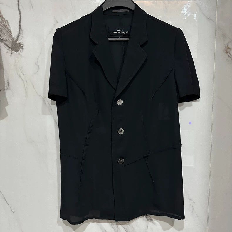 Comme des Garcons Comme Des Garcons Black short-sleeved shirt. Irregular lin Size S / US 4 / IT 40 - 1 Thumbnail