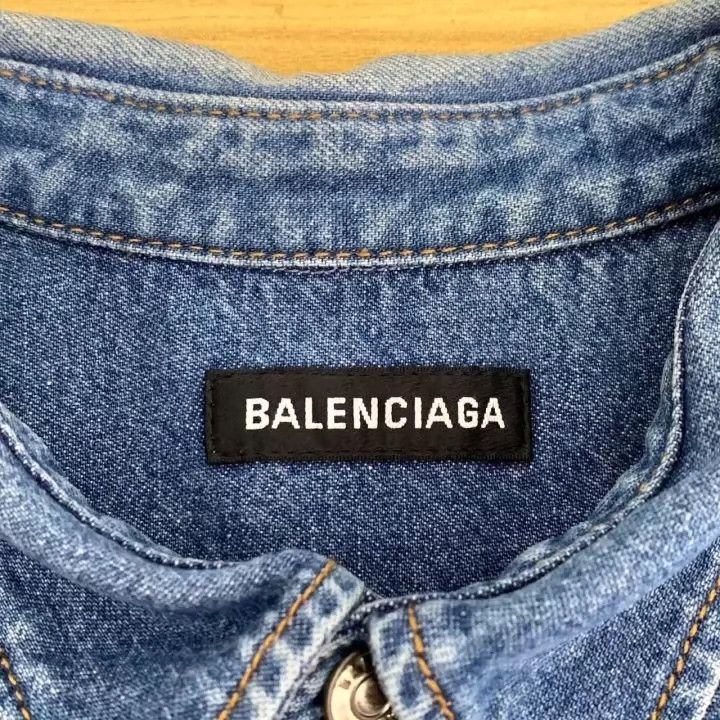 Balenciaga Balenciaga size 37 Blue denim shirt with monogram embroide Size US M / EU 48-50 / 2 - 5 Thumbnail