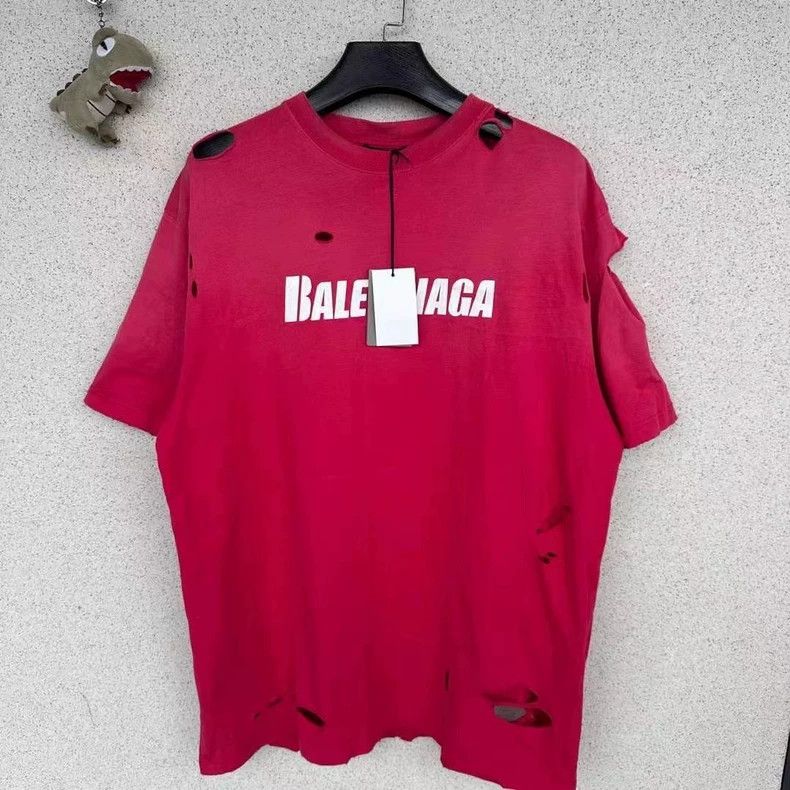 Balenciaga Balenciaga Red short sleeves with holes Size US XS / EU 42 / 0 - 1 Thumbnail