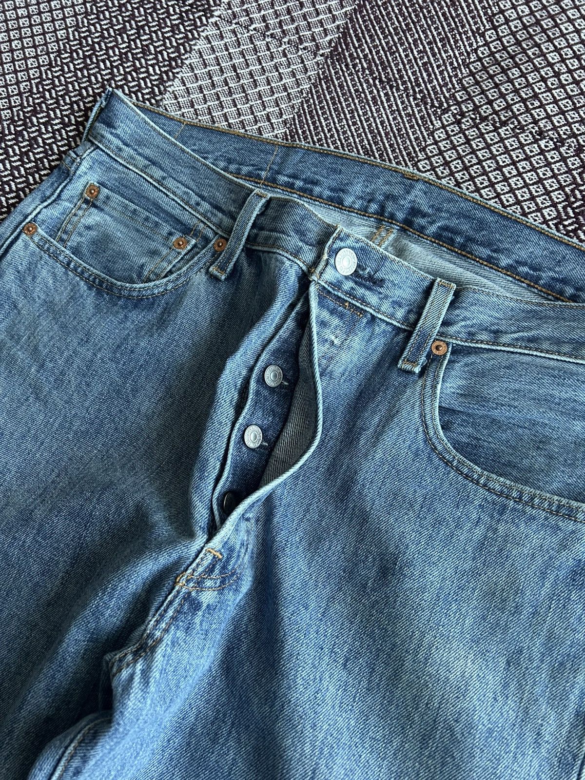 Levi's Vintage Levis 501 Solid Denim Jeans Faded Size W34 Baggy Fit Size US 34 / EU 50 - 14 Thumbnail