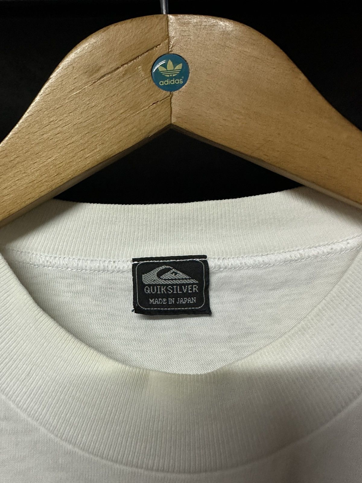 Quiksilver Vintage 90s Quiksilver Nekad Girl Aloha Faded Tee Size US L / EU 52-54 / 3 - 7 Thumbnail