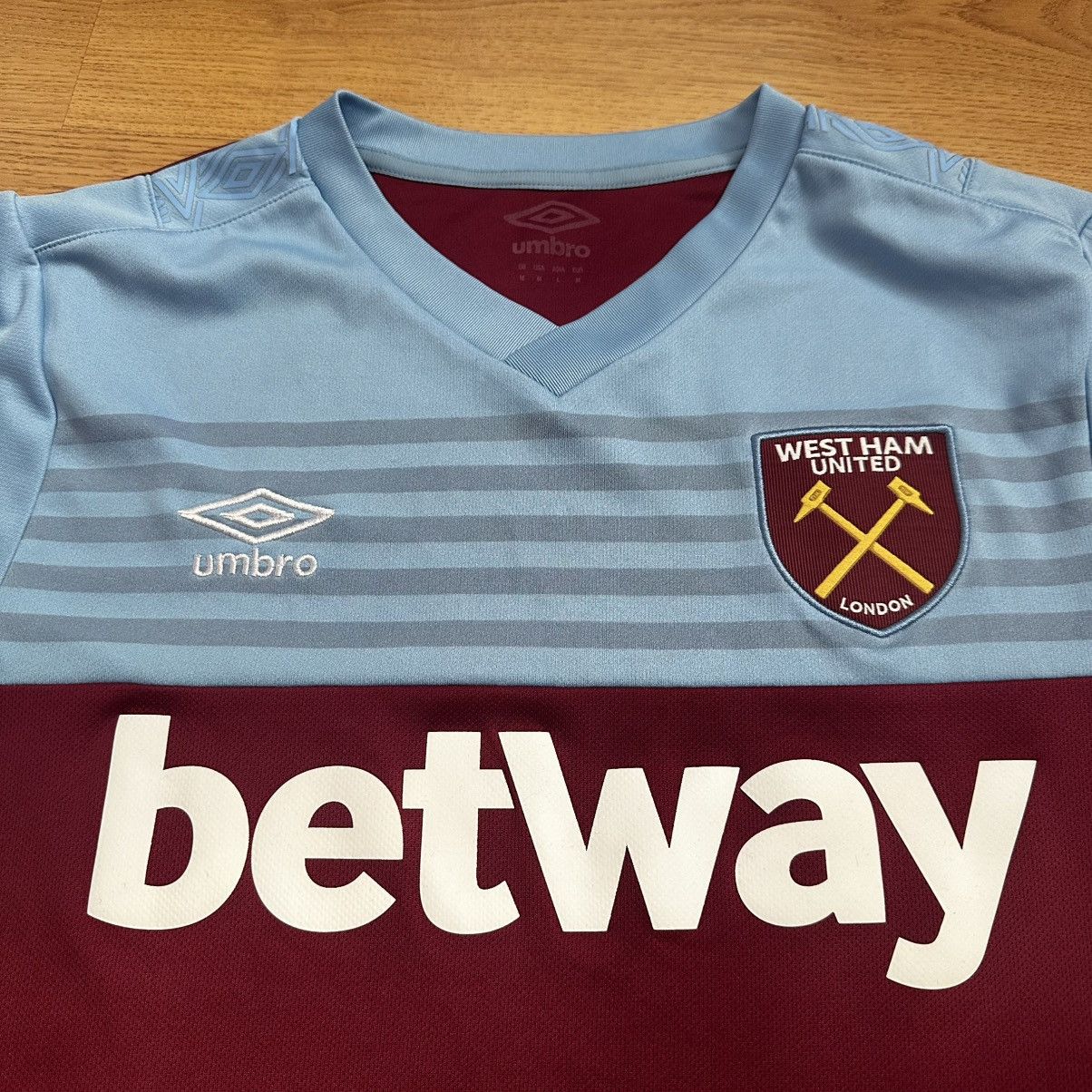 Umbro × Vintage Vintage West Ham 2019-2020 Umbro Jersey Size US M / EU 48-50 / 2 - 2 Thumbnail