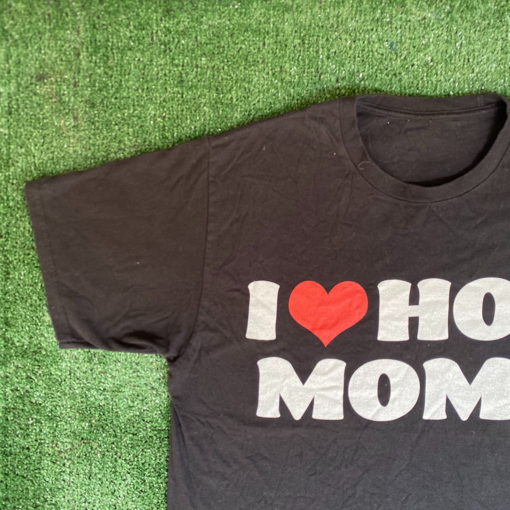 Vintage Vintage Y2K Hot Moms Shirt Funny Humor Ironic MILF Love Tee Size US L / EU 52-54 / 3 - 2 Thumbnail