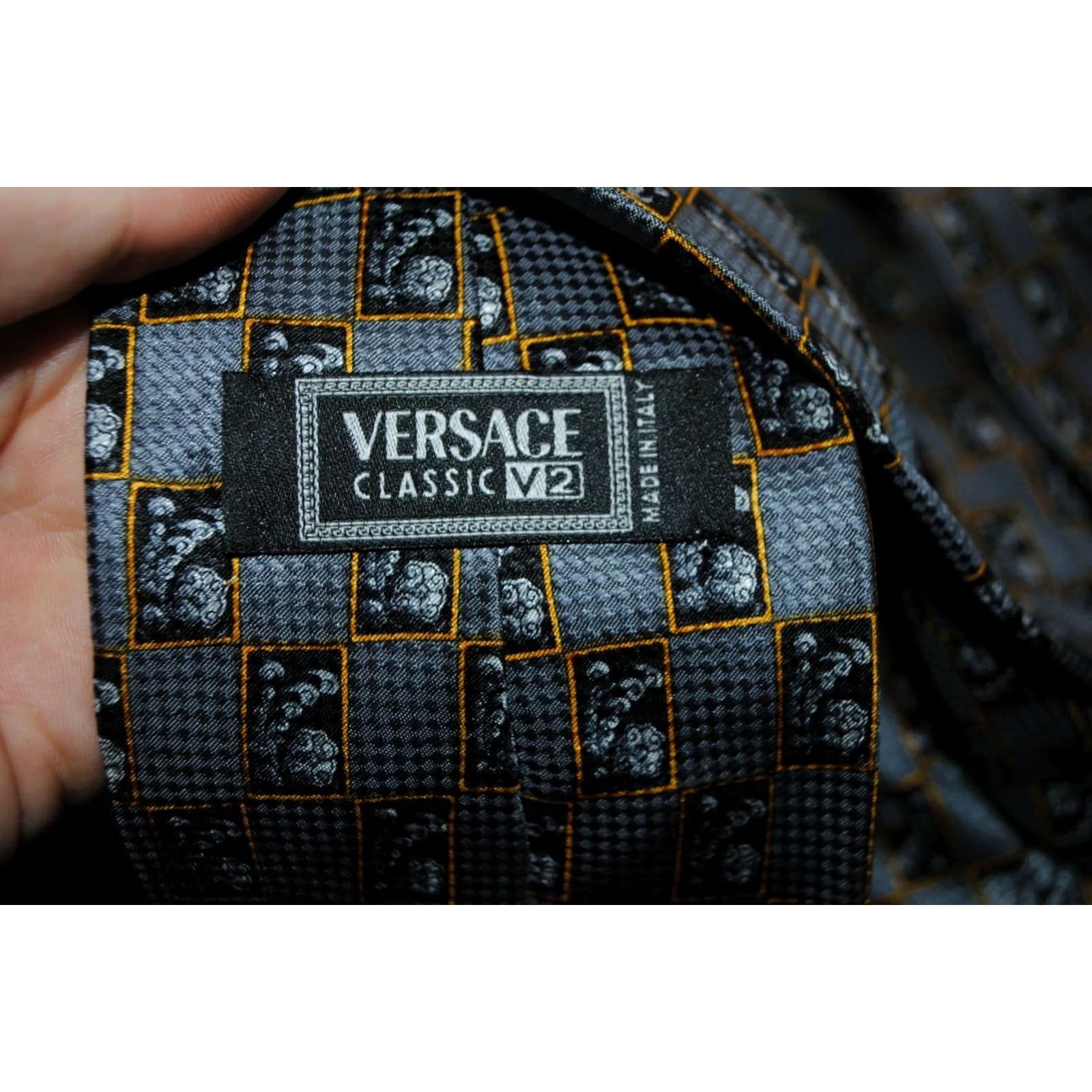 Versace GIANNI VERSACE CLASSIC V2 100% SILK TIE GRAY GOLD CHECKED VINTAGE Size ONE SIZE - 4 Thumbnail