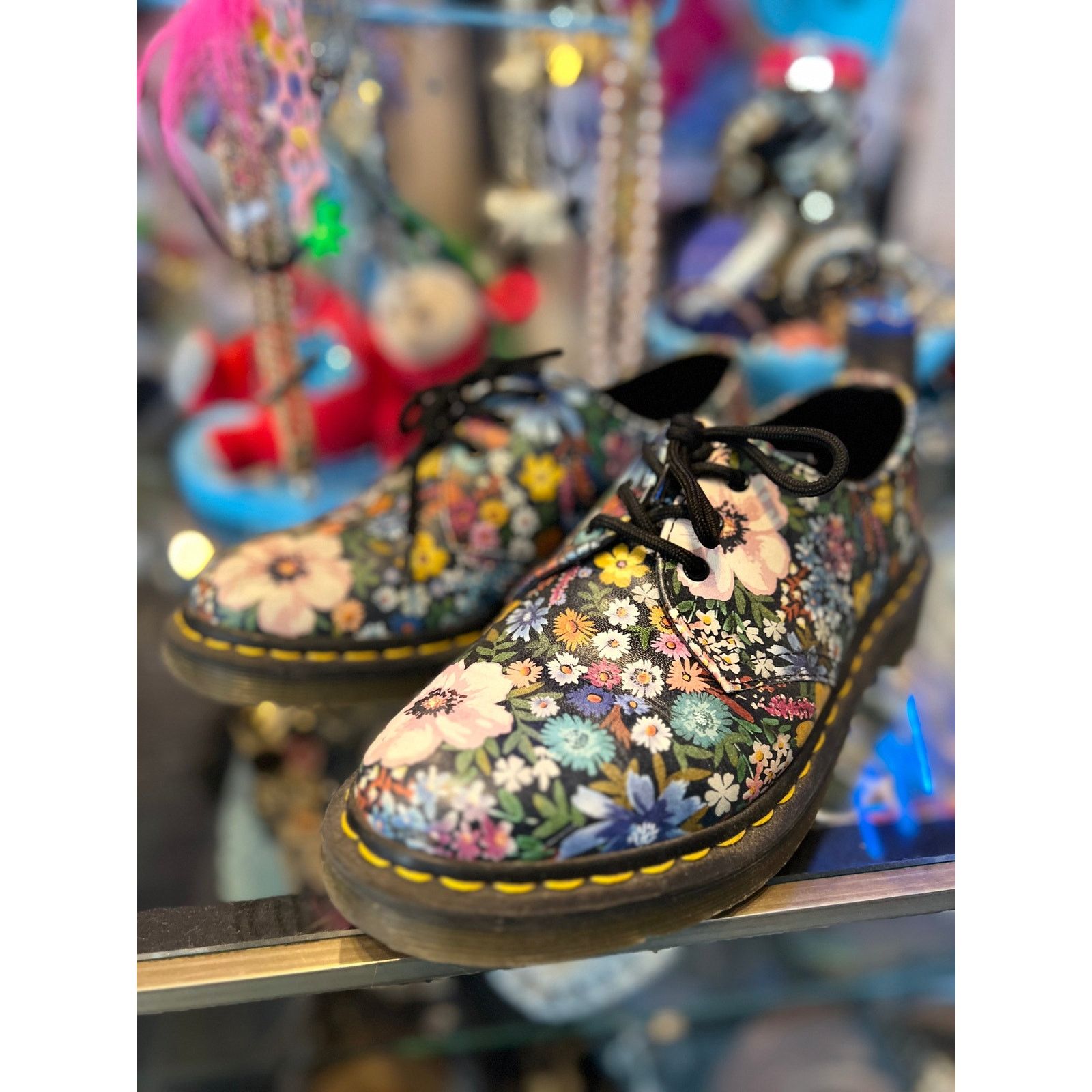 image of Floral Oxford Ladies Dr Martens Boots Size 7 38 Eu, Women's