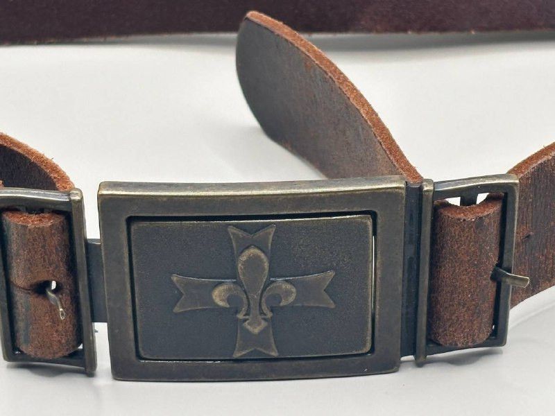 Vintage Vintage Distressed Leather Belt - Fleur-de-lis Plaque Buckle Size ONE SIZE - 1 Thumbnail