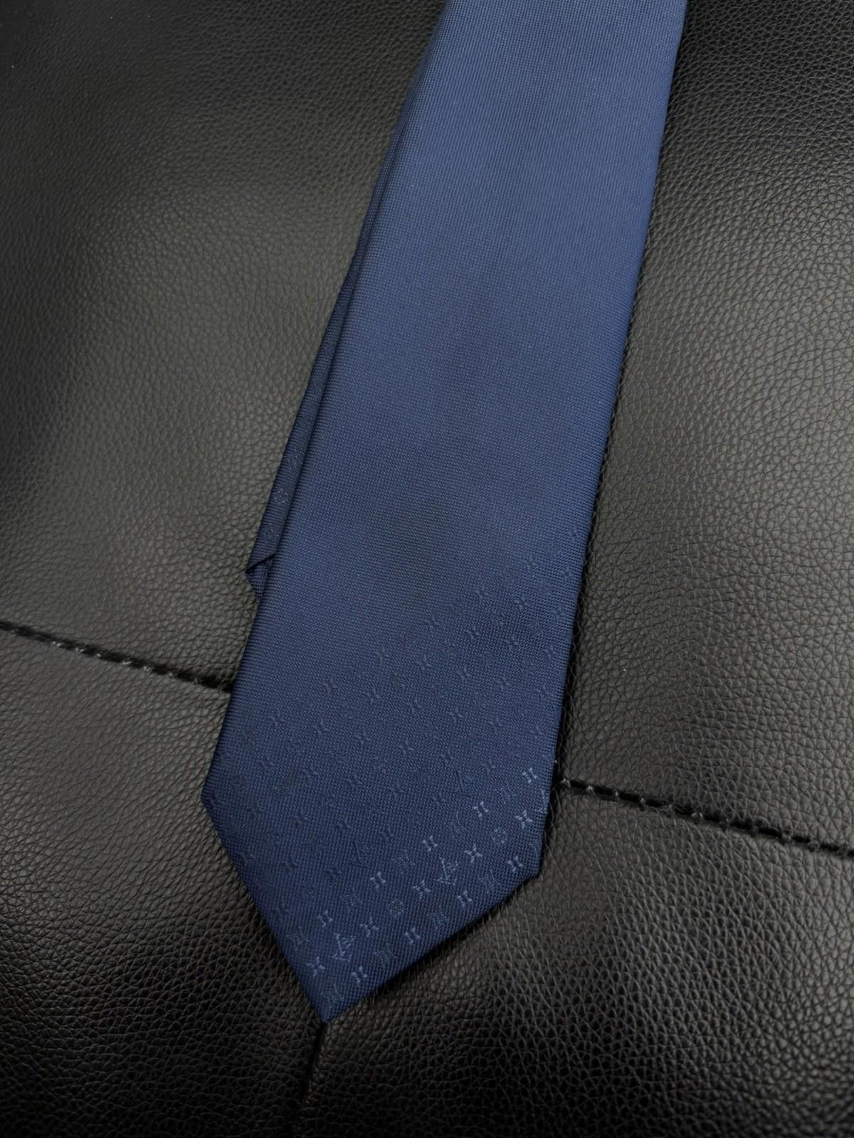 Louis Vuitton Louis Vuitton Tie Silk 100 % Authentic Monogram Tie , Blue Size ONE SIZE - 5 Thumbnail