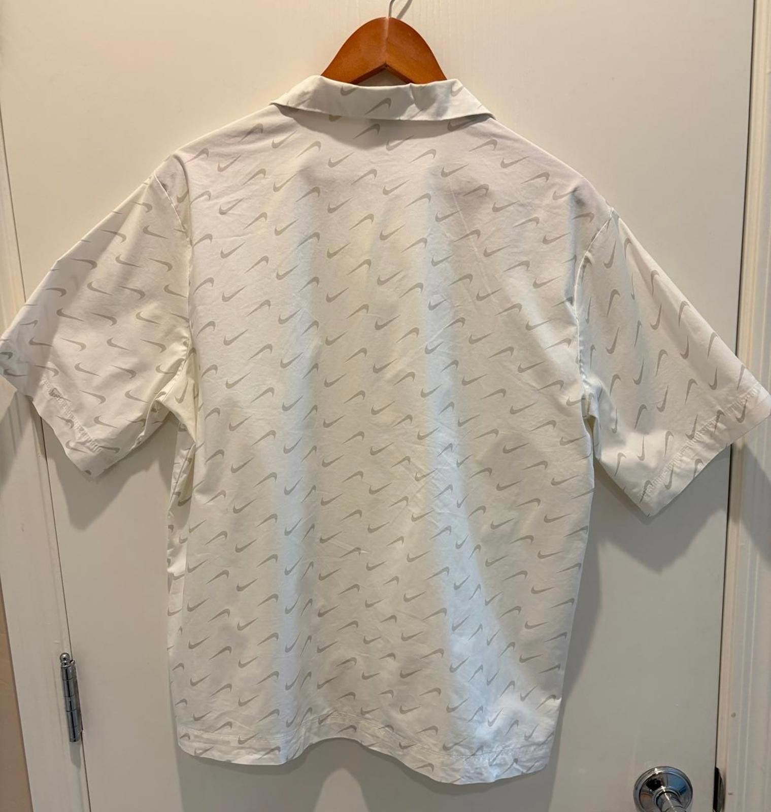 Nike Nike White Button-Up Golf Shirt - Size M Size M / US 6-8 / IT 42-44 - 2 Thumbnail