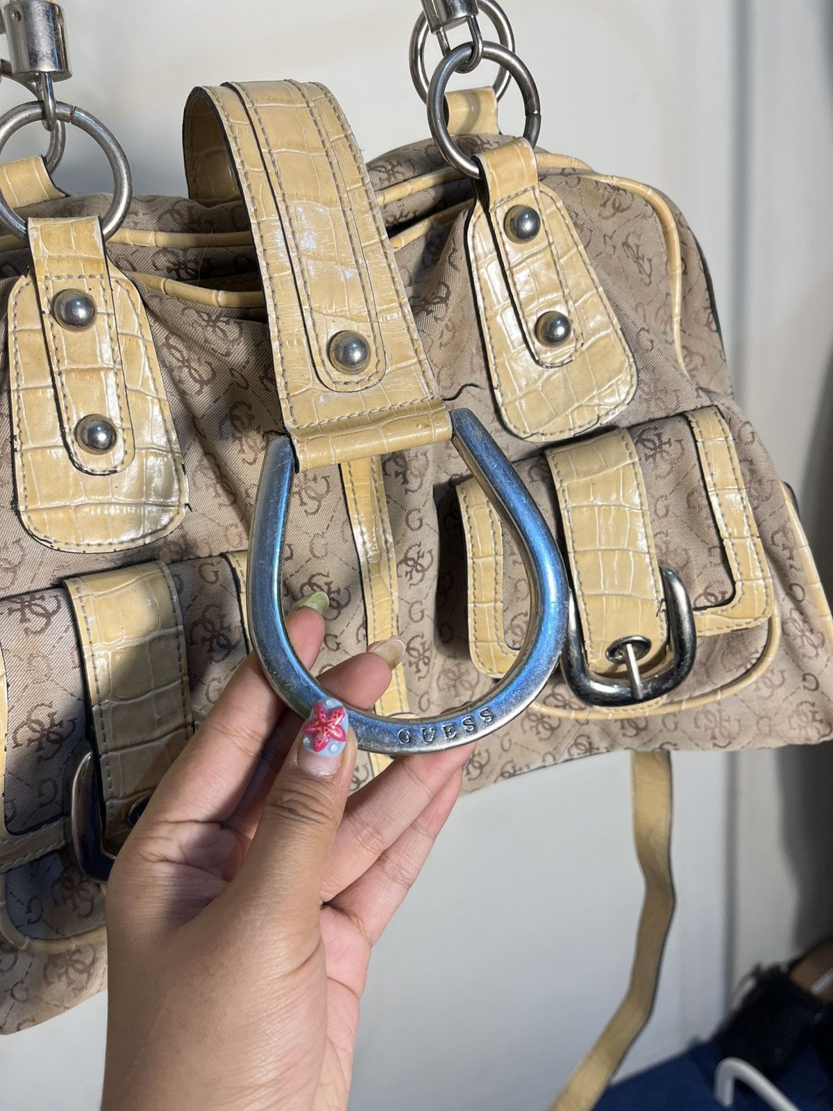 Guess Vtg Guess monogram bag belt Size ONE SIZE - 2 Thumbnail