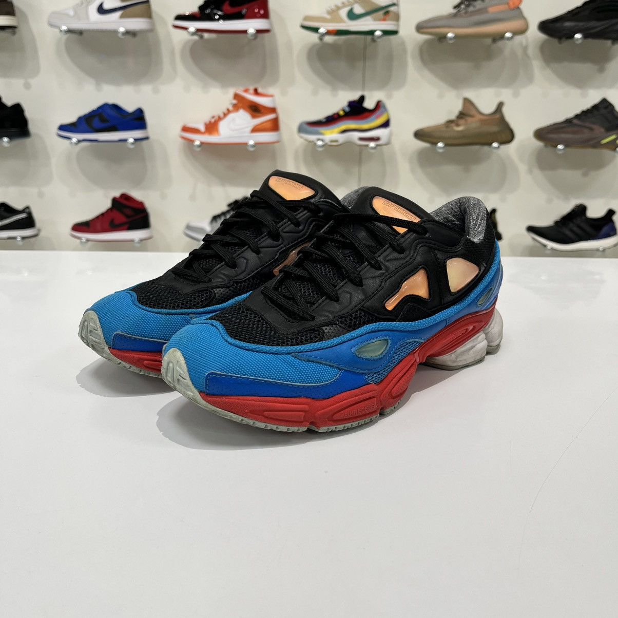 Adidas × Raf Simons Adidas Ozweego 2 Raf Simons Power Red Size US 7.5 / EU 40-41 - 2 Thumbnail