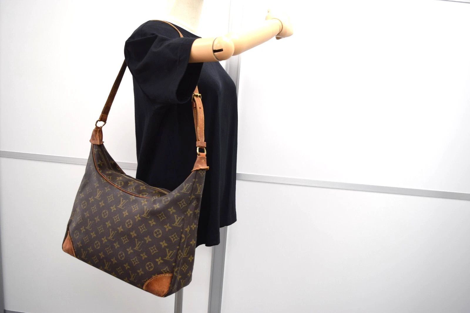 Louis Vuitton Louis Vuitton Boulogne GM Shoulder Bag Monogram M51260 Size ONE SIZE - 1 Thumbnail