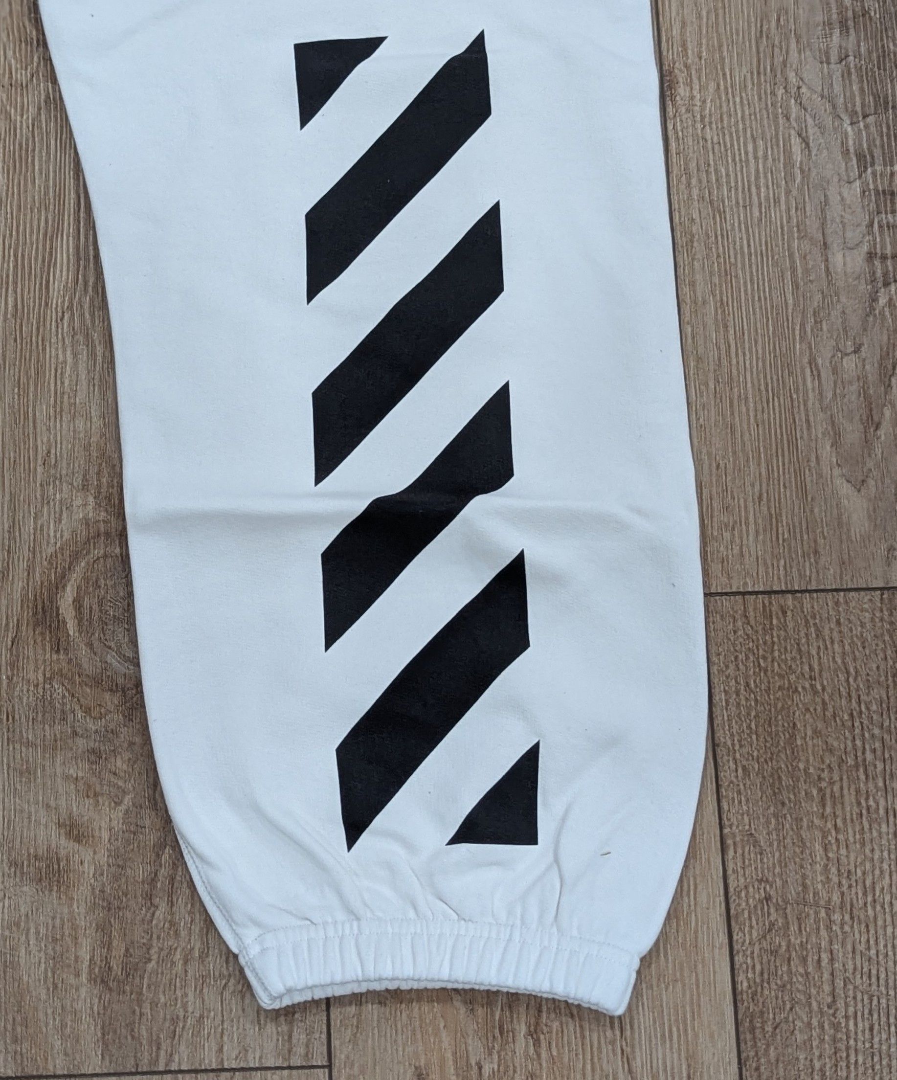 Off-White Off-White Diagonal Helvetica Jogger Pants White/Black Large Size US 33 - 6 Thumbnail