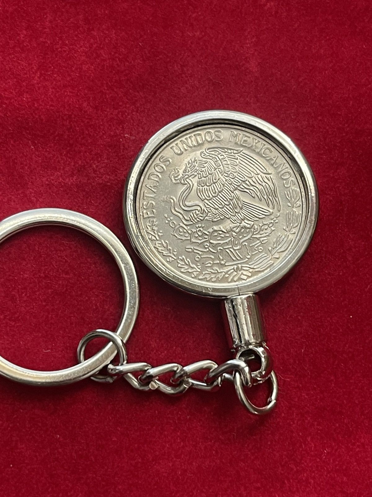 Vintage Mexico peso coin keychain Size ONE SIZE - 2 Thumbnail