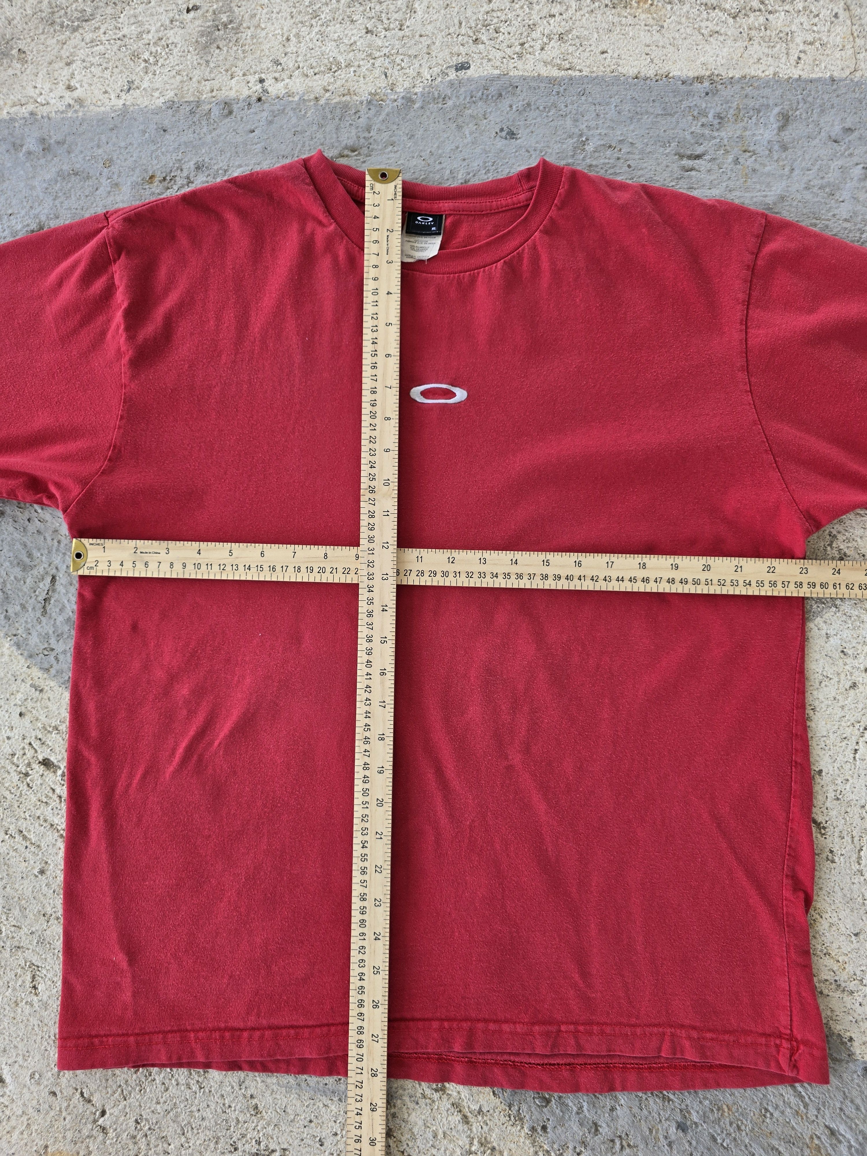 Oakley Vintage Oakley Center Logo Tee Size US XL / EU 56 / 4 - 4 Thumbnail