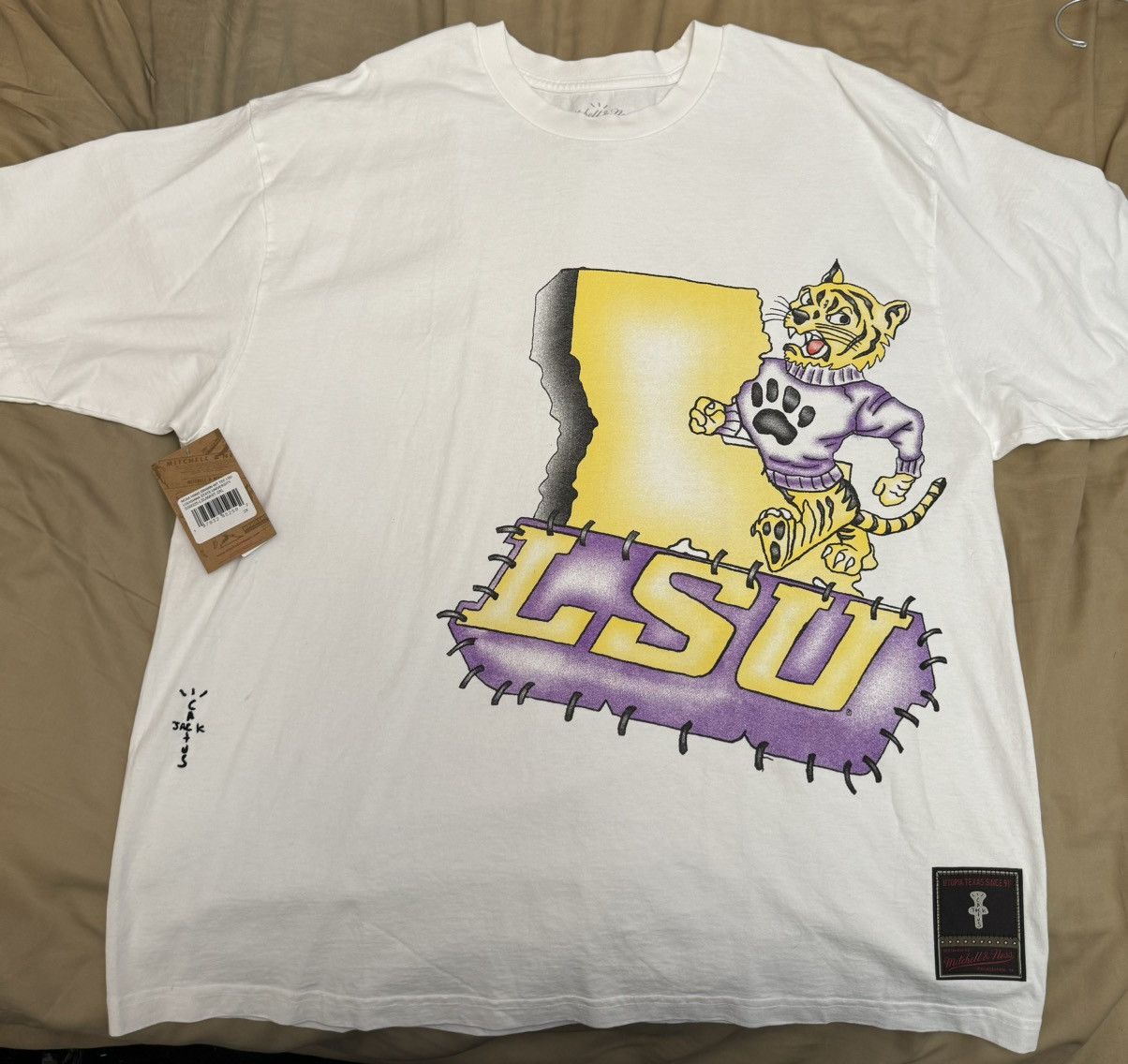 Mitchell & Ness × Travis Scott Travis Scott x LSU Tee Size US XXL / EU 58 / 5 - 1 Thumbnail