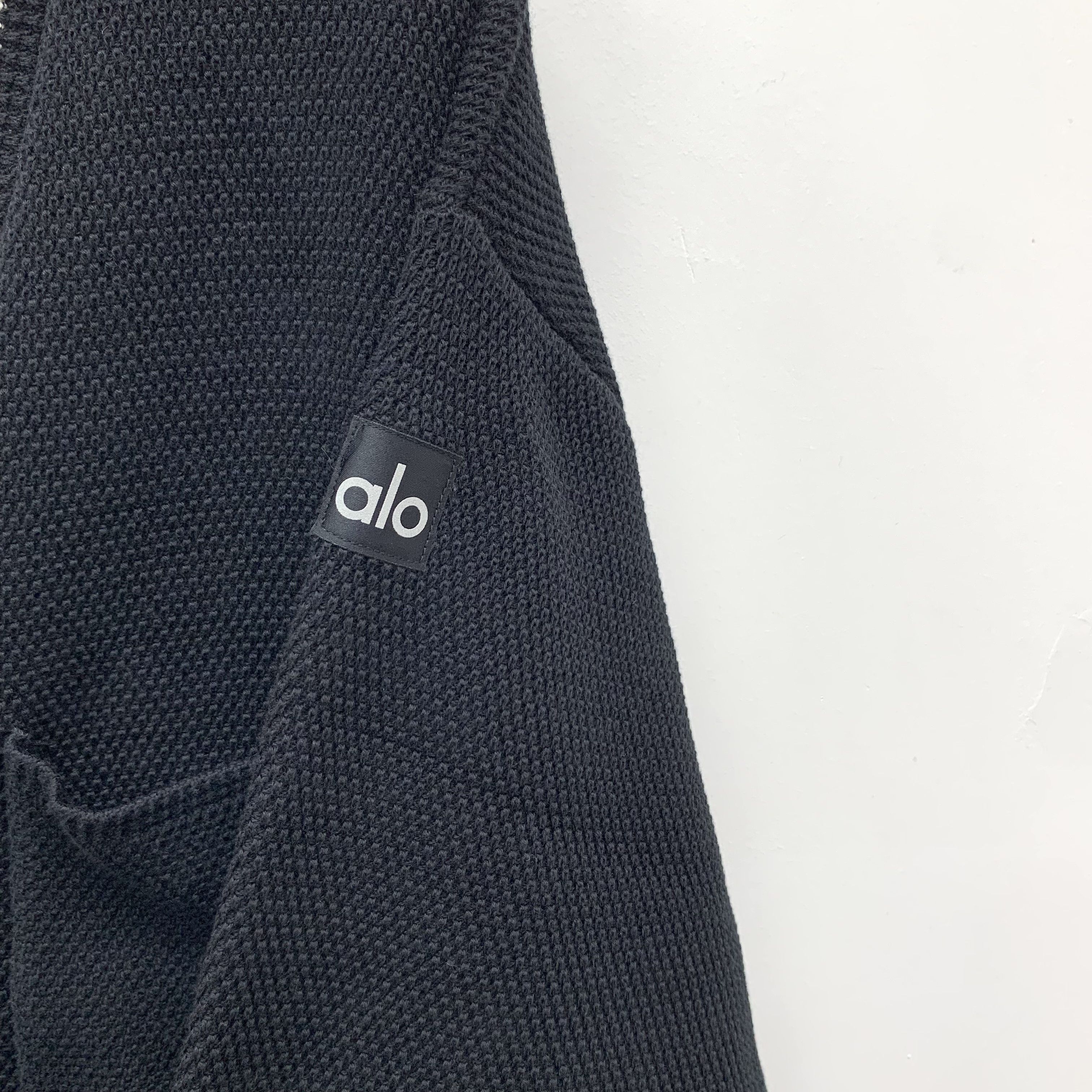 Alo Yoga Alo Yoga Stripe V-Neck Cardigan Black (S) Size S / US 4 / IT 40 - 5 Thumbnail