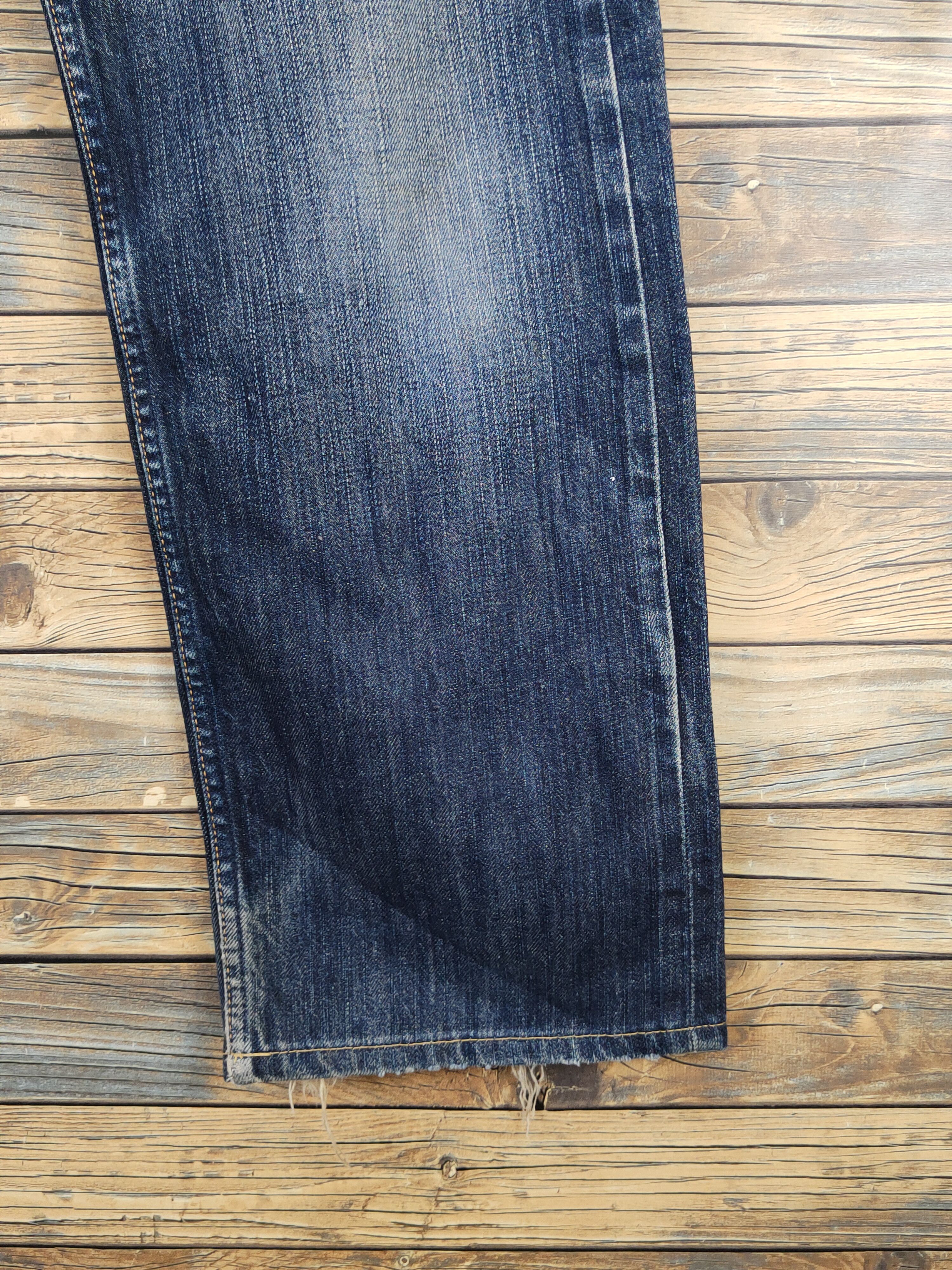 Levi's Levi's Dark Blue Distressed Ripped denim Jeans #W1399 Size US 33 - 6 Thumbnail